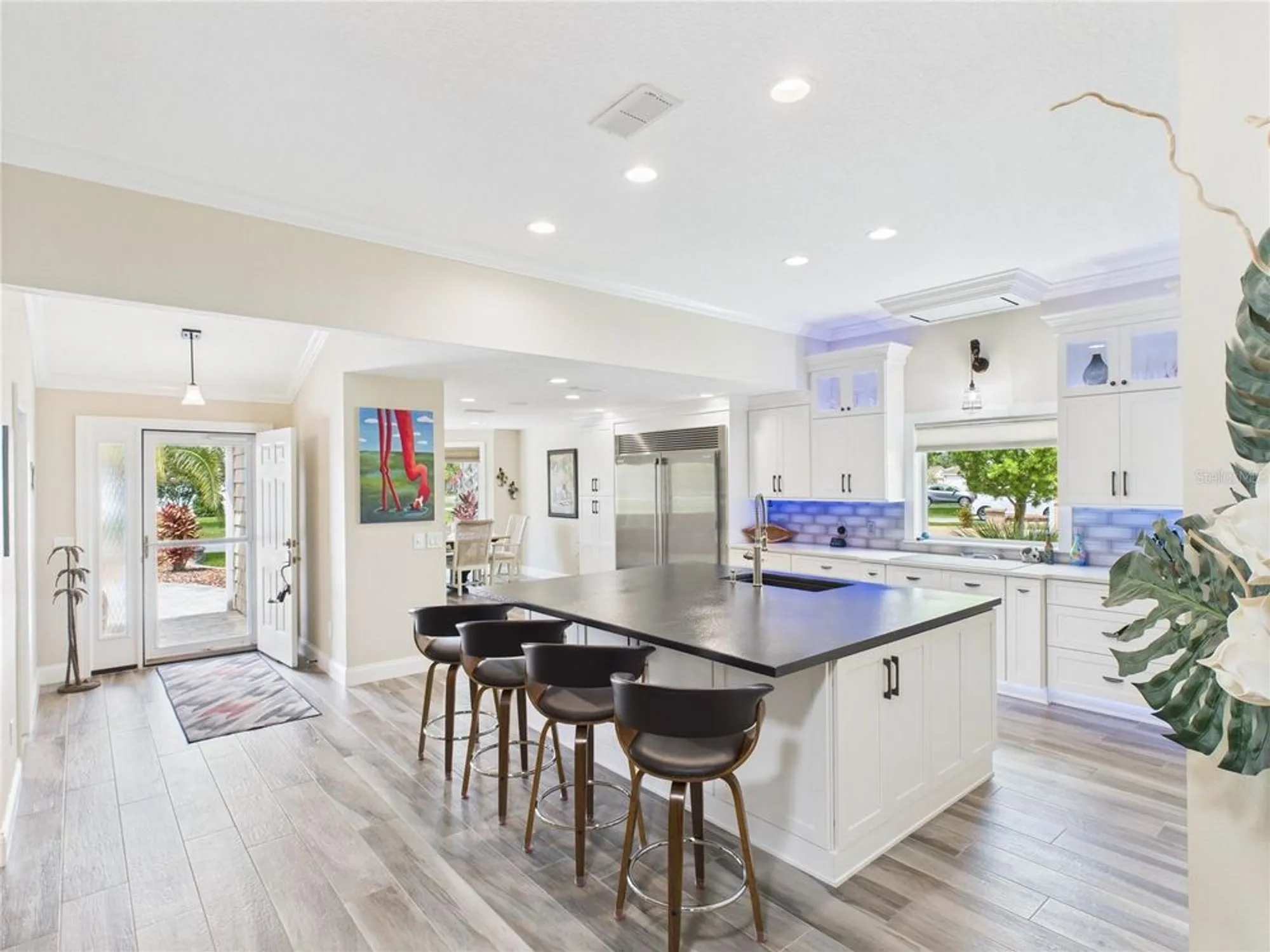 Property Slideshow image 5 of 38 | 917 ramos dr, The Villages, FL, 32159