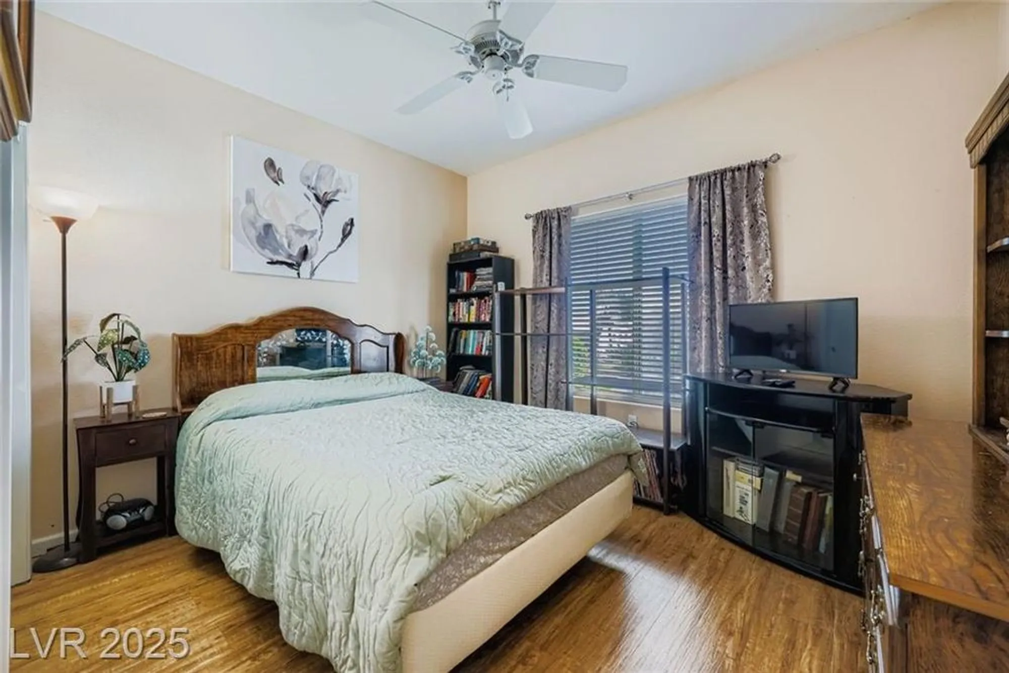 Property Slideshow image 18 of 23 | 10816 heritage hills dr, Las Vegas, NV, 89134