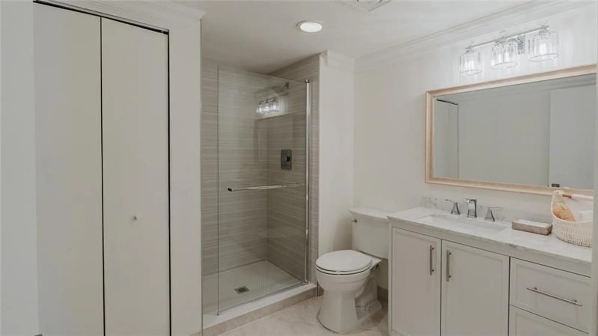 Property Slideshow image 12 of 32 | 9277 vista del lago apt 39b, Boca Raton, FL, 33428