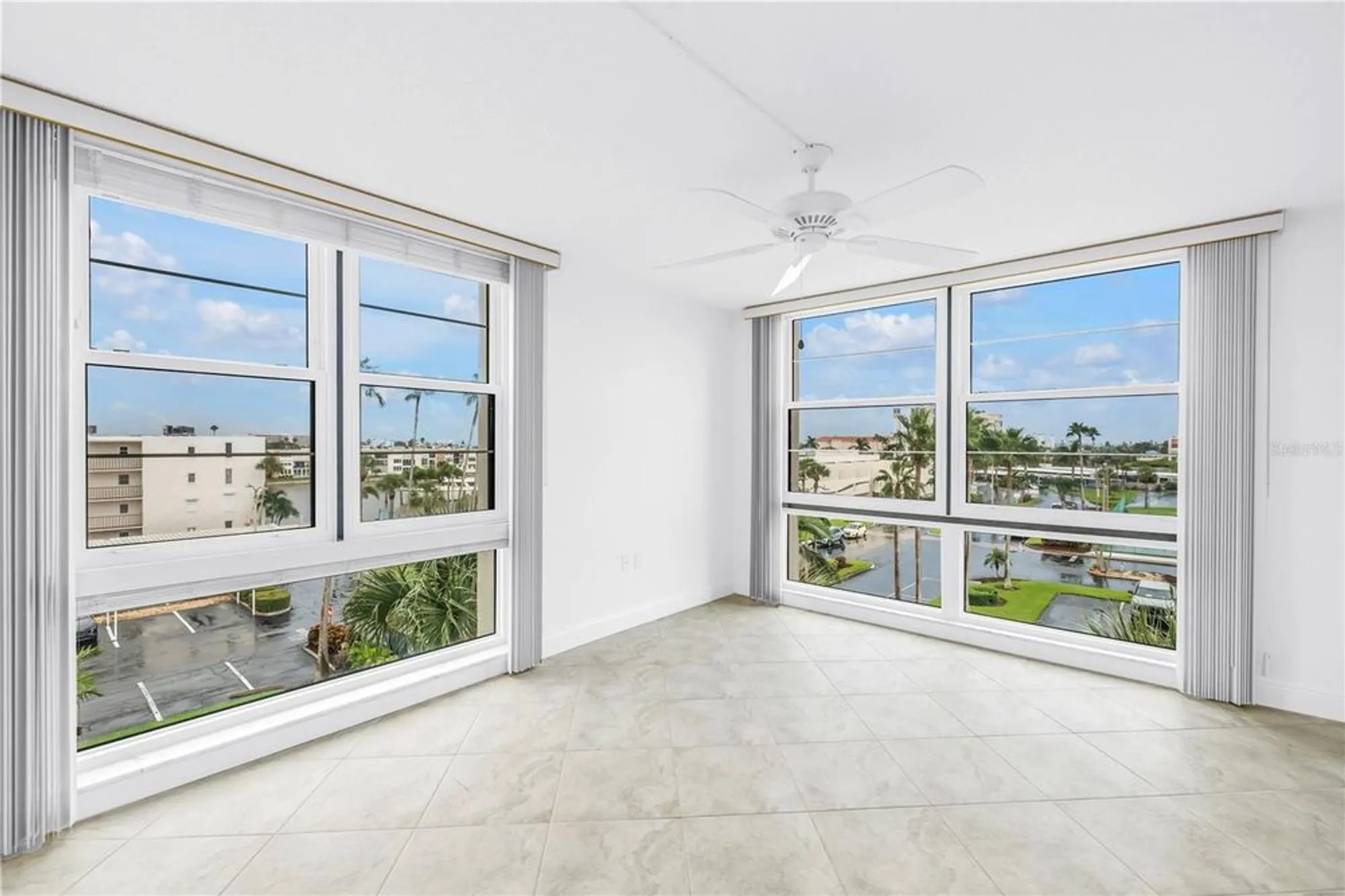 Property Slideshow image 16 of 44 | 7700 sun island dr 401, South Pasadena, FL, 33707