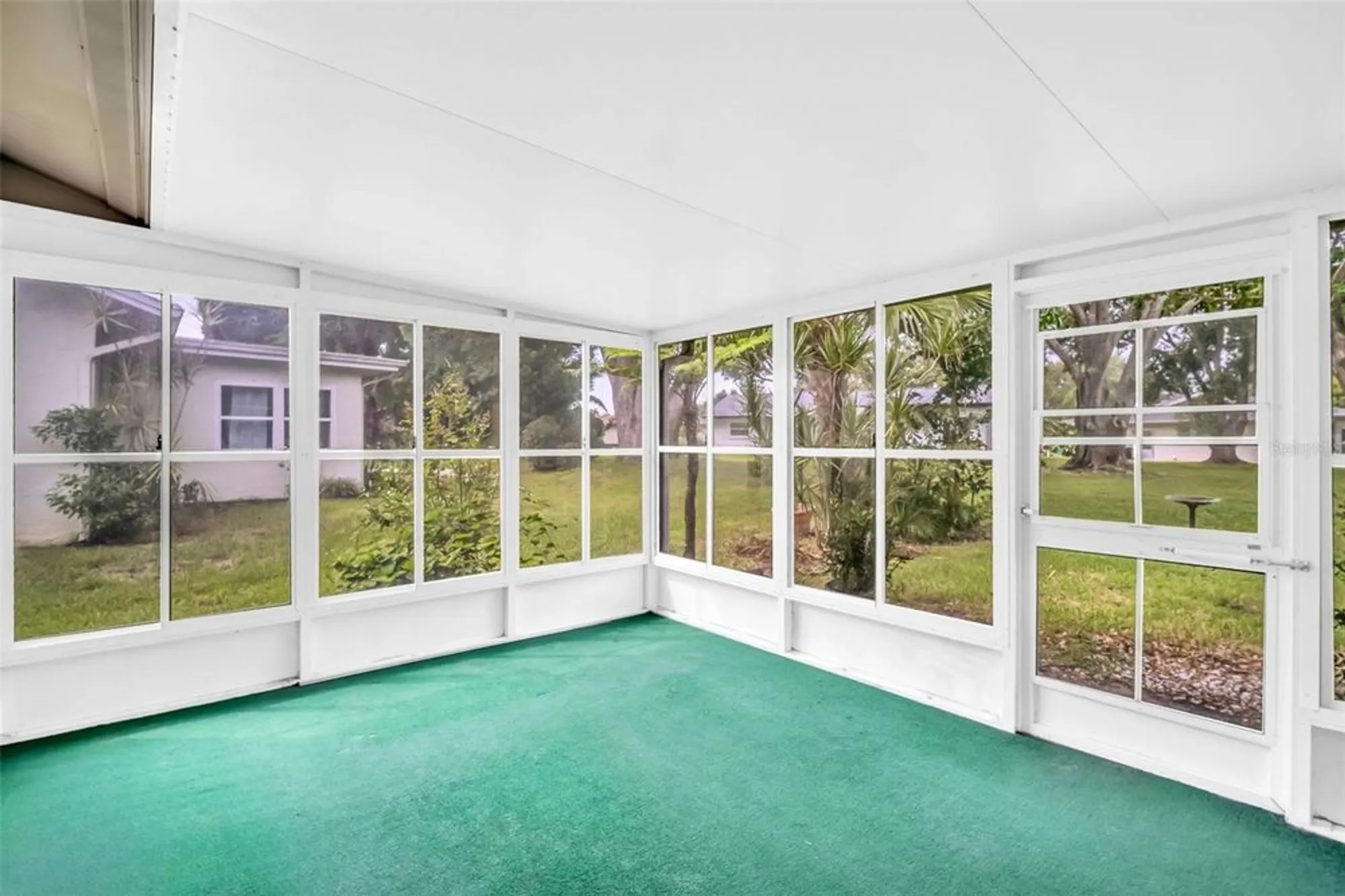 Property Slideshow image 17 of 47 | 2336 malcolm dr, Palm Harbor, FL, 34684