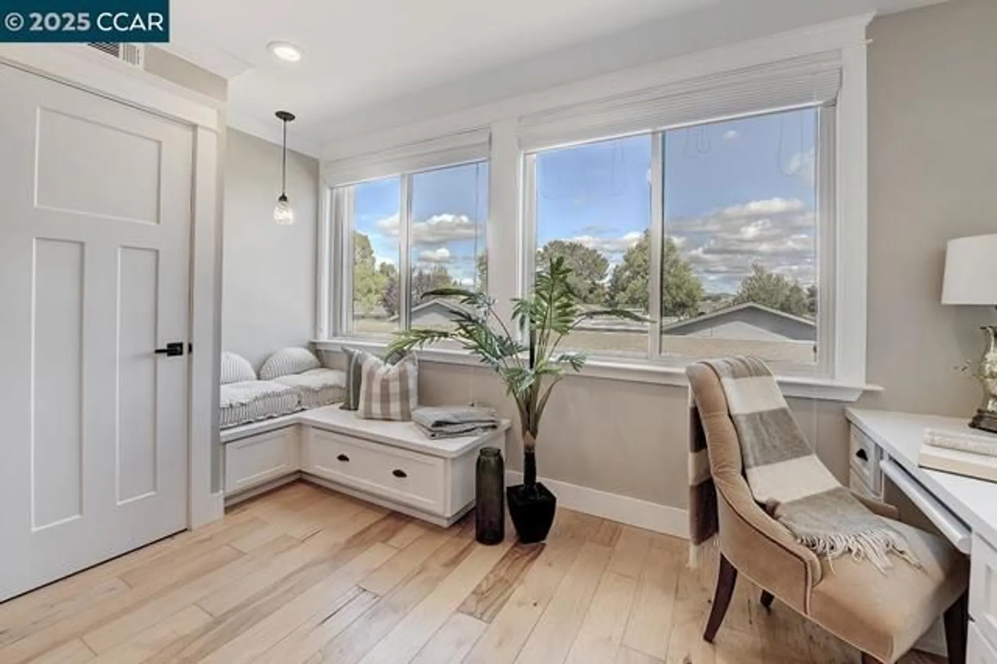 Property Slideshow image 10 of 54 | 2501 pine knoll dr unit 8, Walnut Creek, CA, 94595