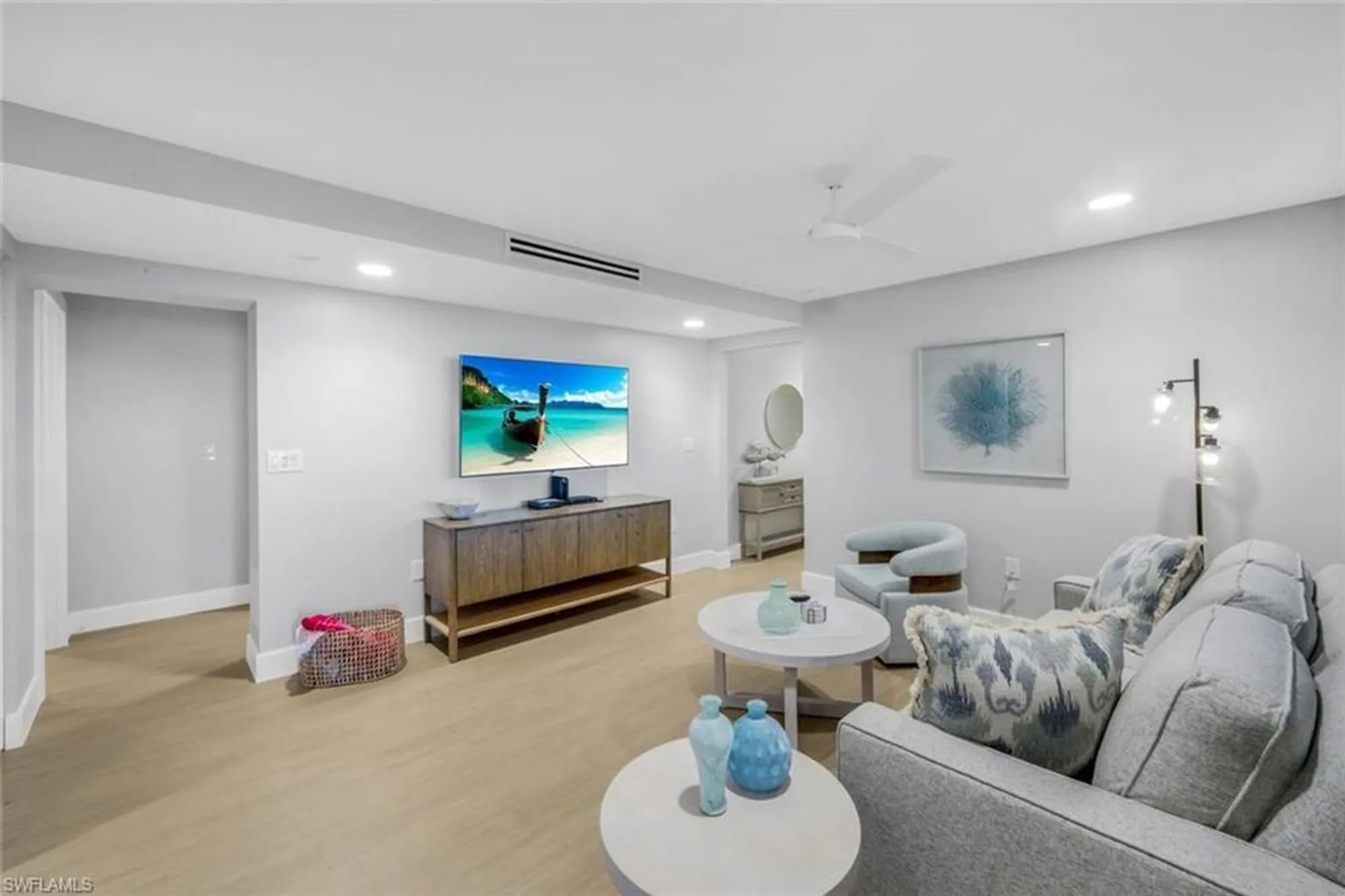 Property Slideshow image 30 of 45 | 3399 gulf shore blvd 203, Naples, FL, 34103