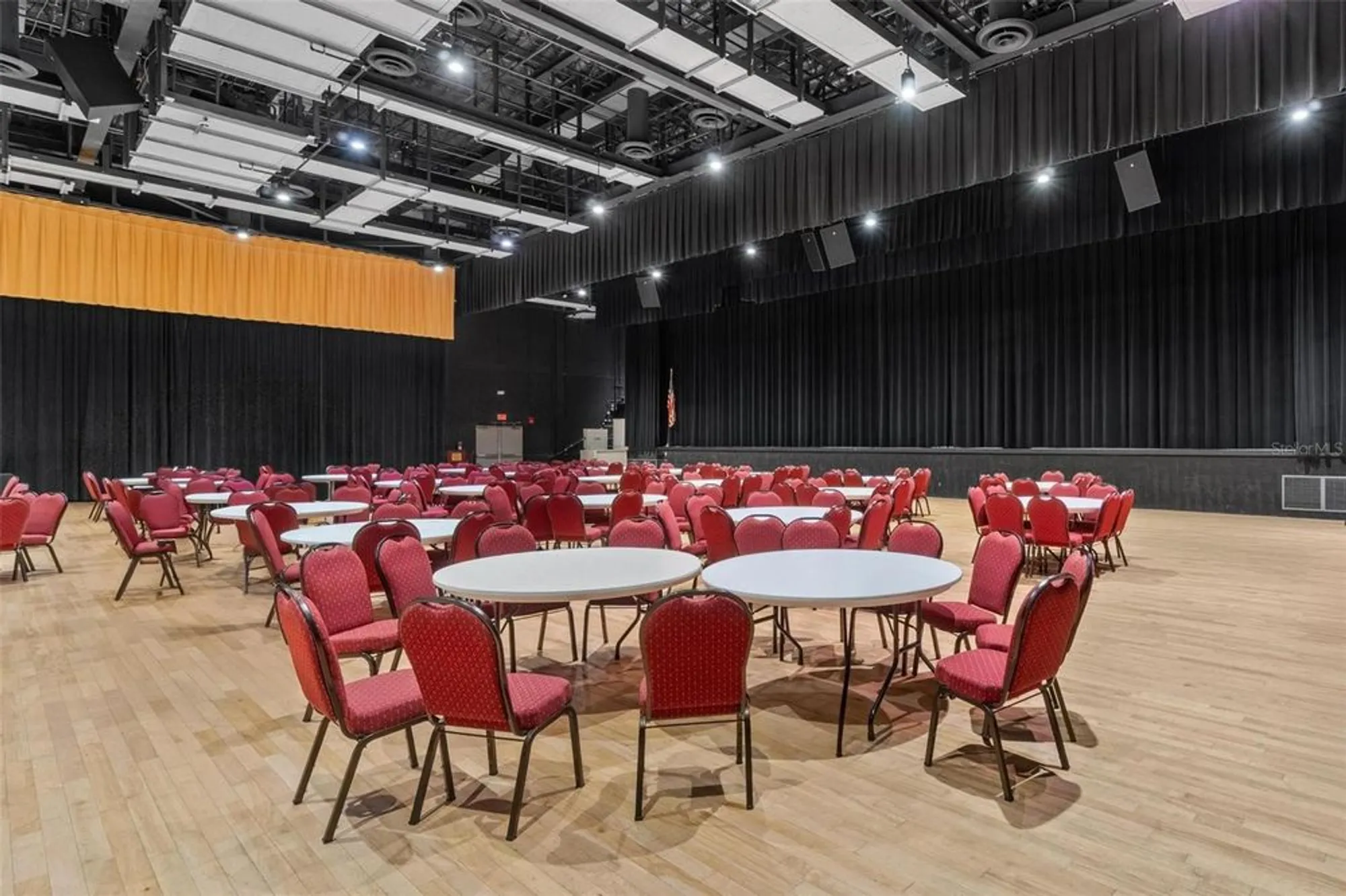 Property Slideshow image 27 of 33 | 201 bedford trl apt 123, Sun City Center, FL, 33573