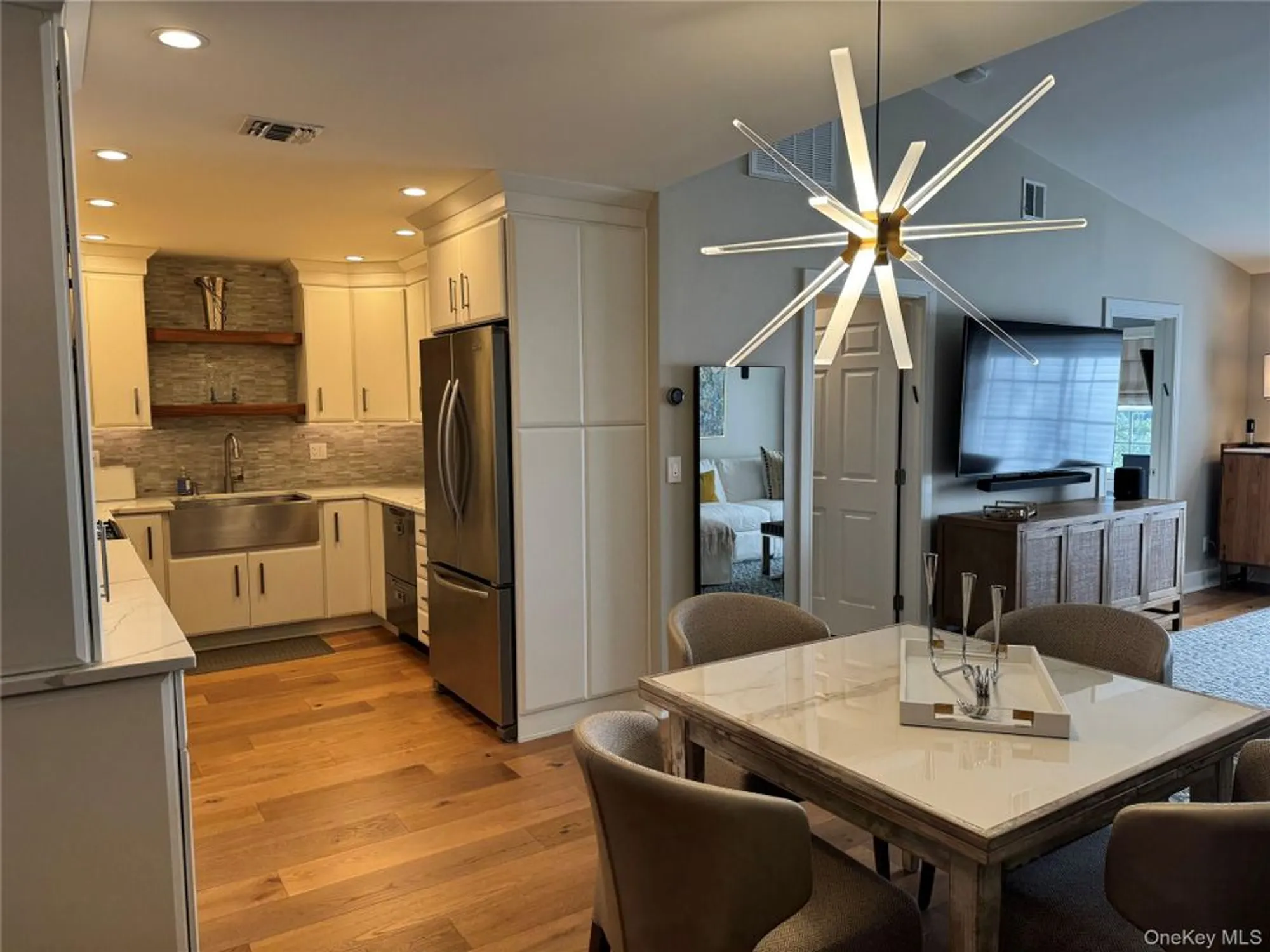 Property Slideshow image 2 of 17 | 910 altessa blvd, Melville, NY, 11747