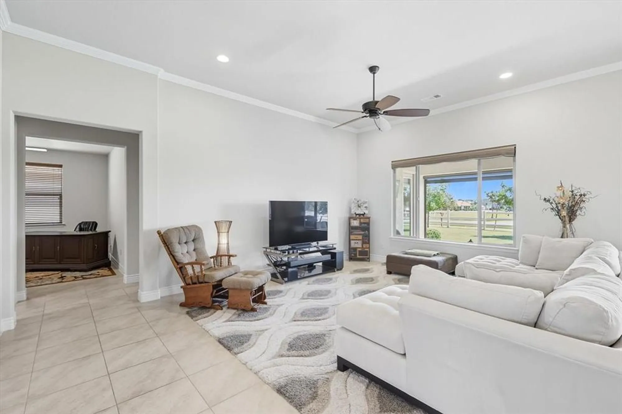 Property Slideshow image 4 of 32 | 11909 willet way, Denton, TX, 76207