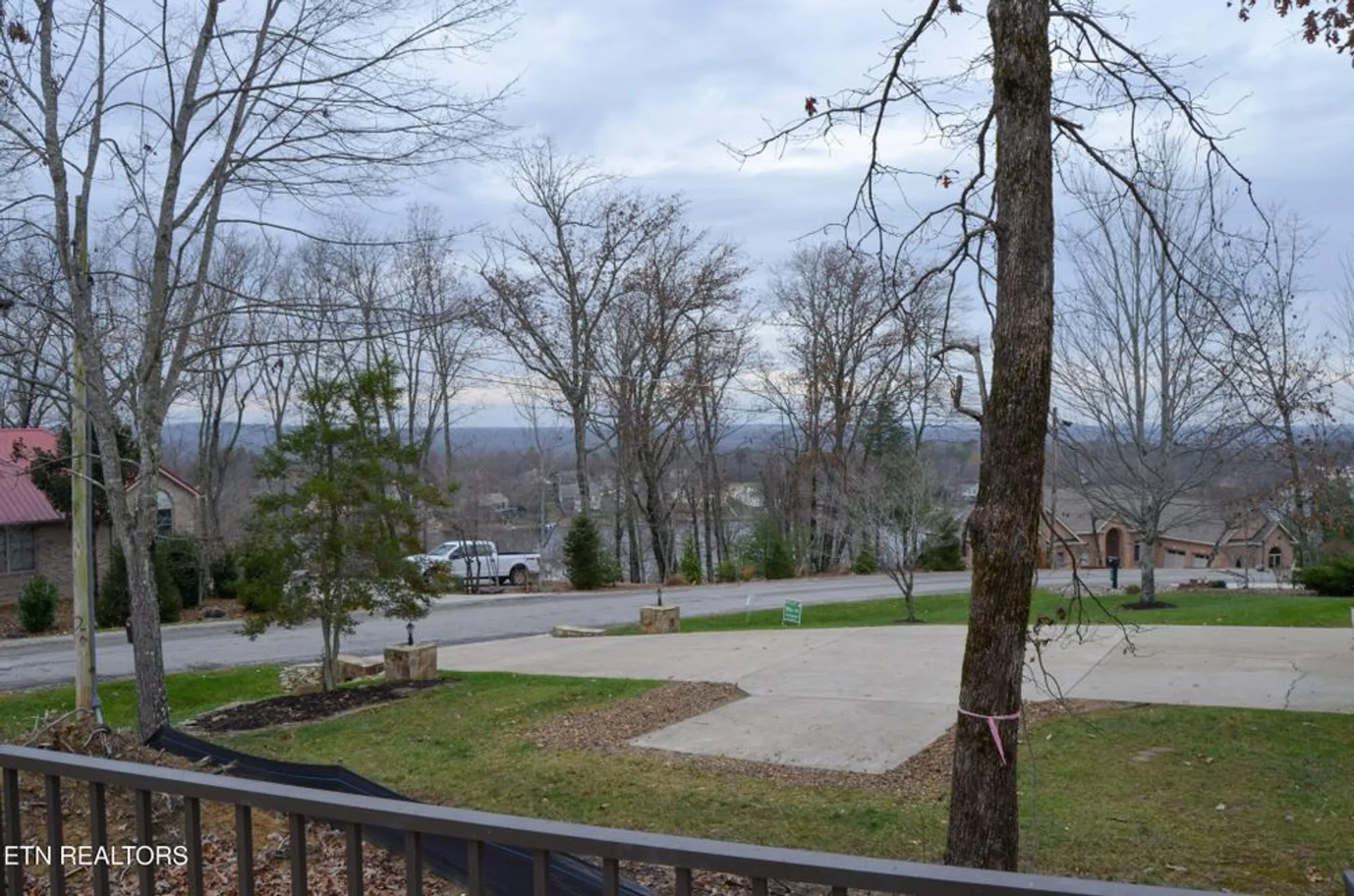 Property Slideshow image 18 of 23 | 124 markham ln, Crossville, TN, 38558