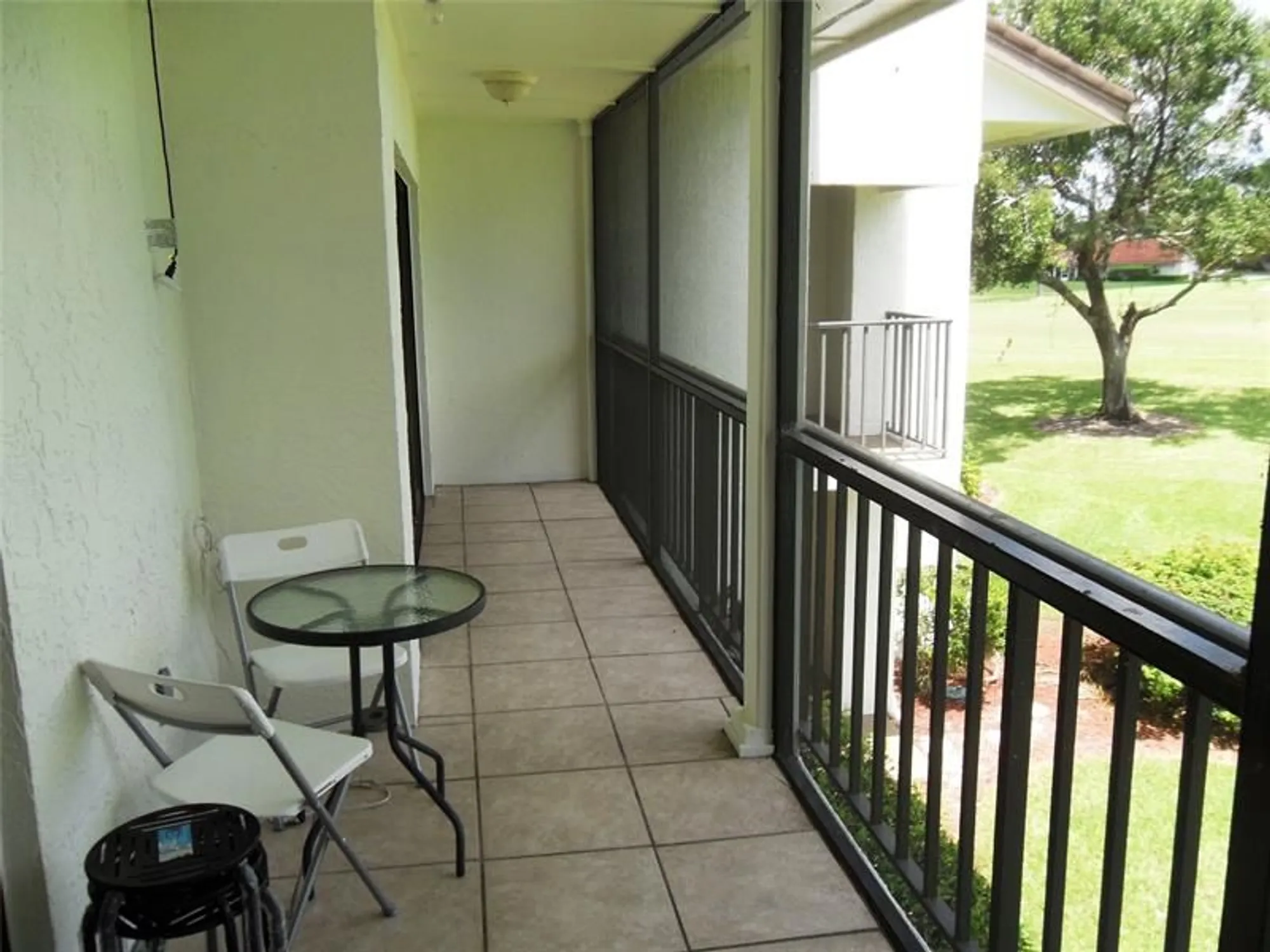 Property Slideshow image 10 of 28 | 3500 twin lakes ter apt 202, Fort Pierce, FL, 34951