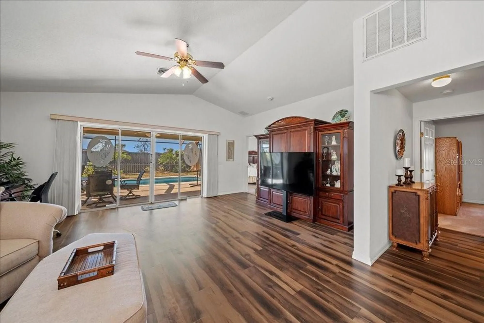 Property Slideshow image 11 of 42 | 364 lake suzanne dr, Lake Wales, FL, 33859