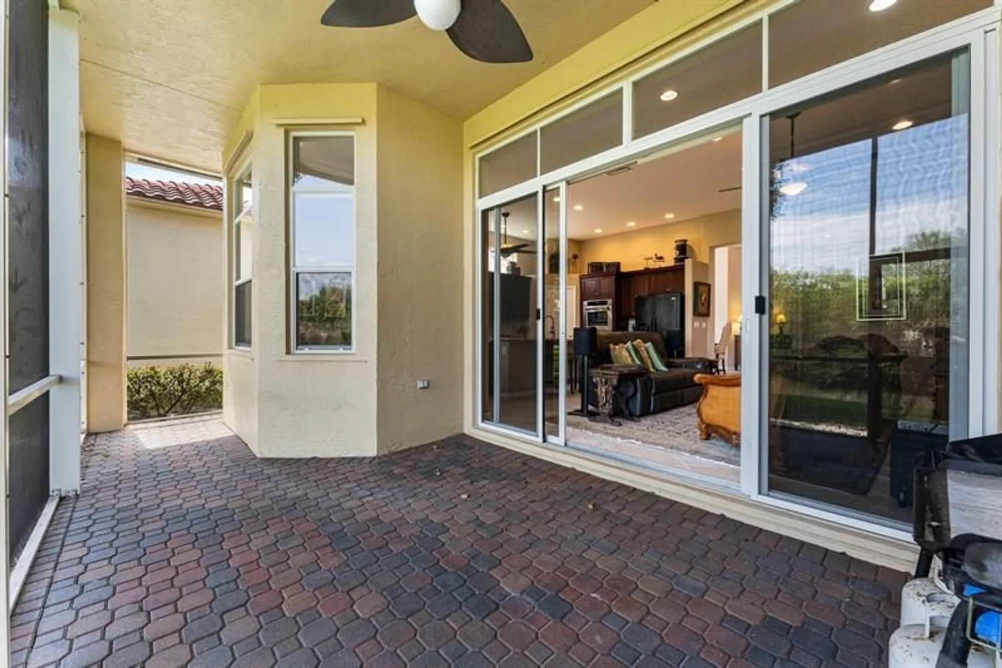 Property Slideshow image 16 of 39 | 1914 via castello, Wellington, FL, 33411
