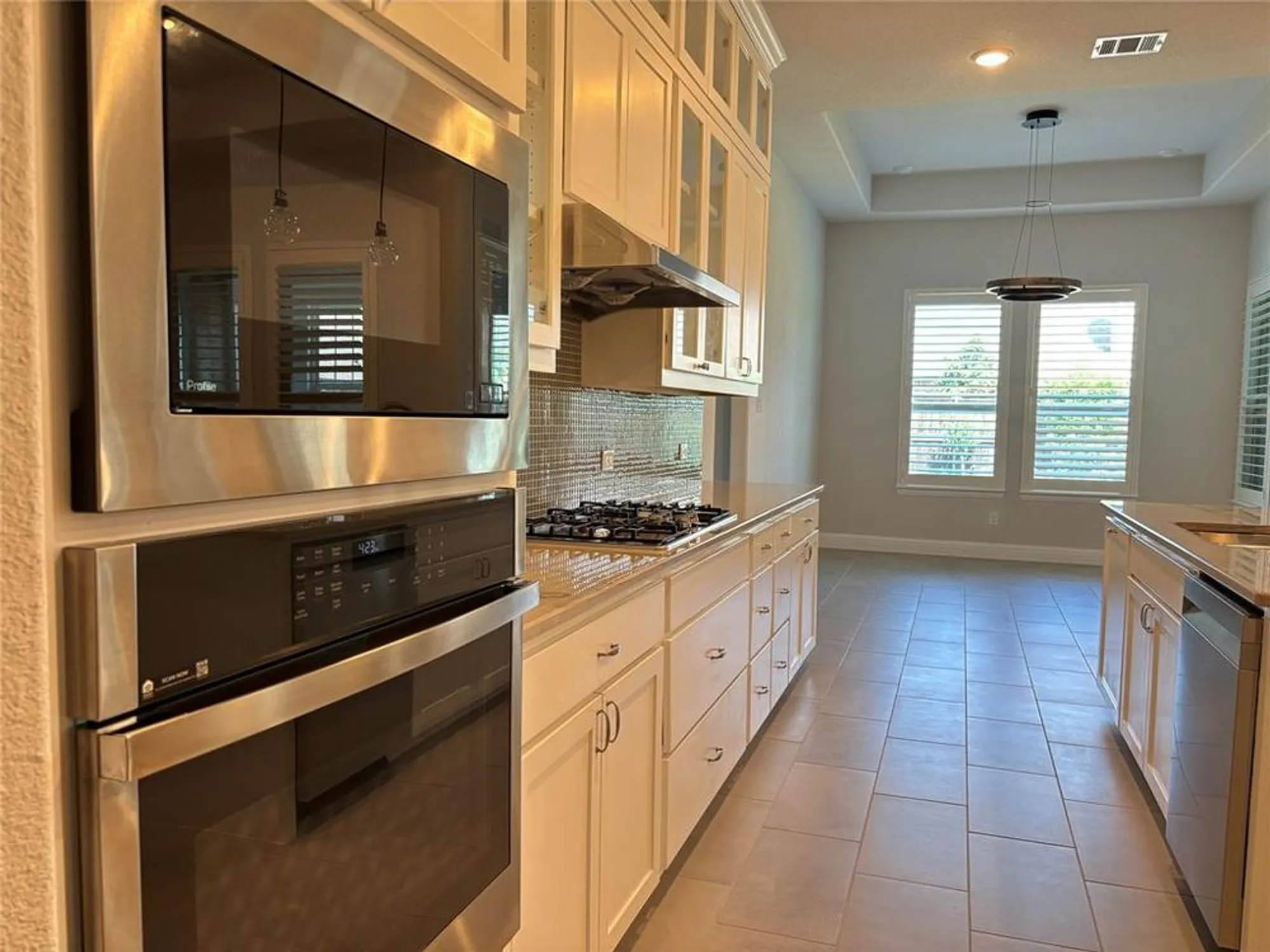 Property Slideshow image 11 of 34 | 8137 maybury, The Colony, TX, 75056