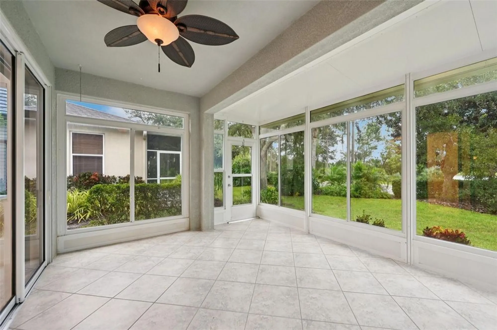 Property Slideshow image 24 of 43 | 2040 sifield greens way # 24, Sun City Center, FL, 33573