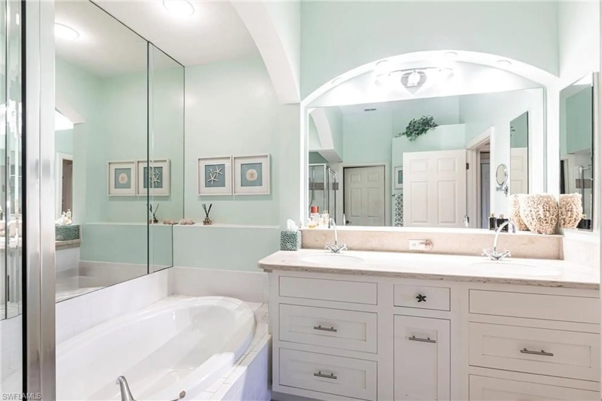 Property Slideshow image 21 of 50 | 24655 canary island ct 202, Bonita Springs, FL, 34134