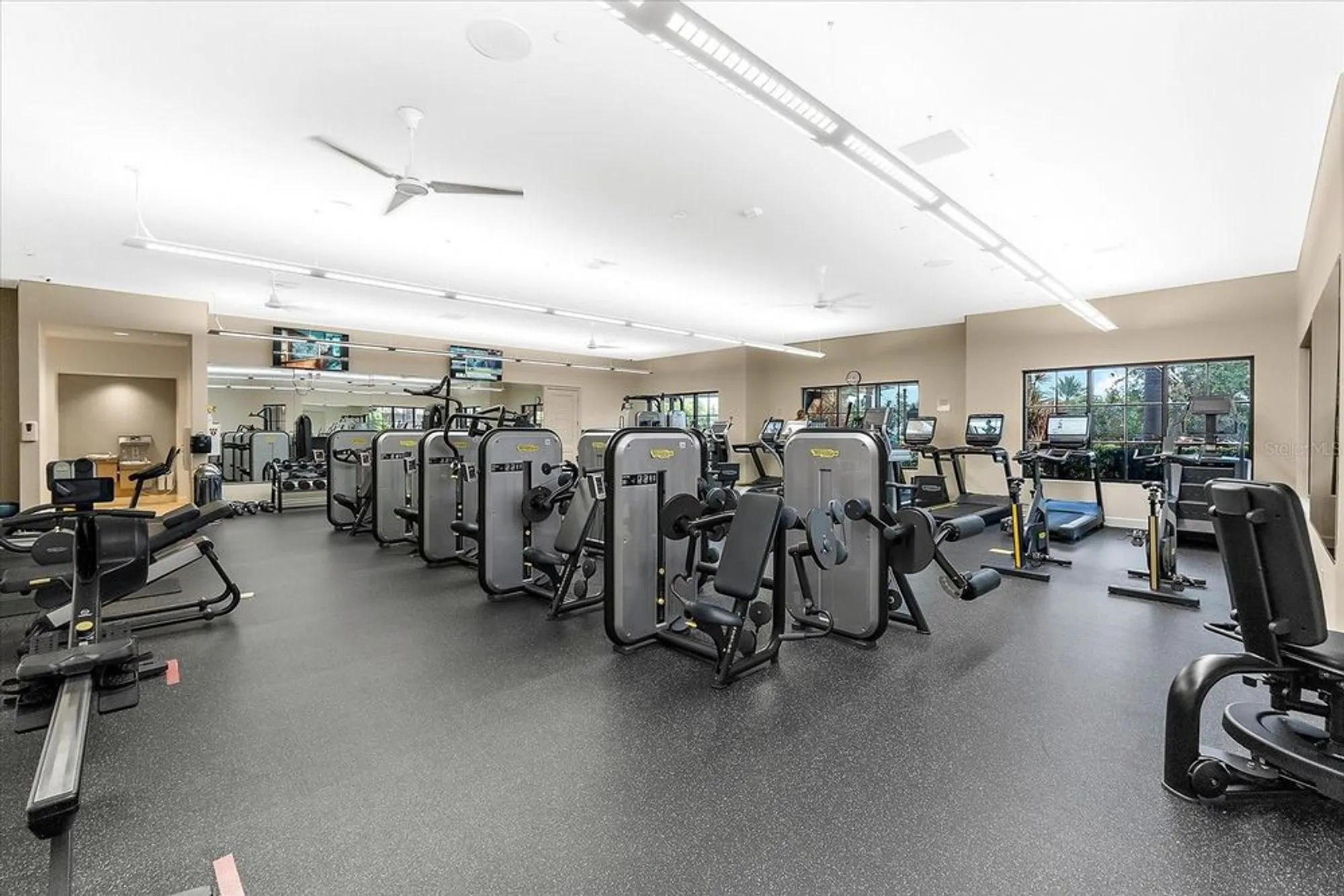 Property Slideshow image 52 of 74 | 5121 serata dr, Lakewood Ranch, FL, 34211