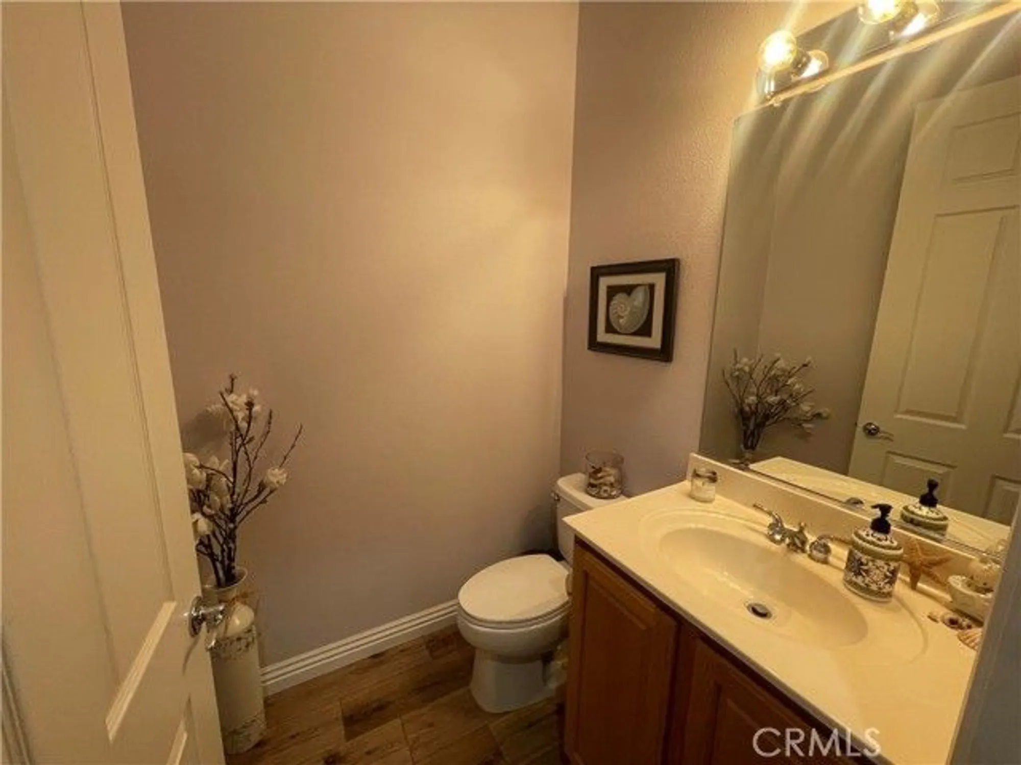 Property Slideshow image 31 of 56 | 19365 galloping hill rd, Apple Valley, CA, 92308