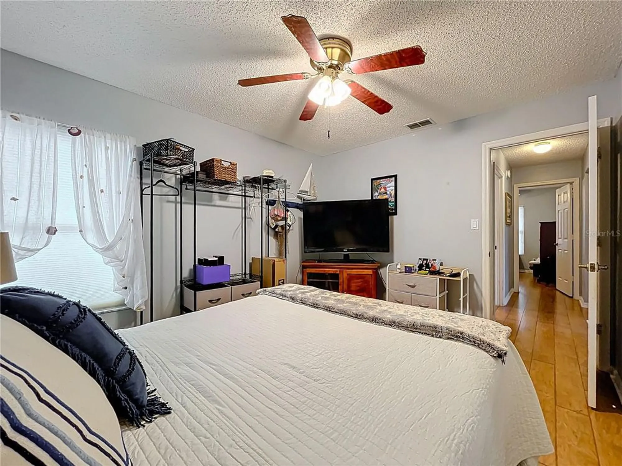 Property Slideshow image 28 of 52 | 26338 glen eagle dr, Leesburg, FL, 34748