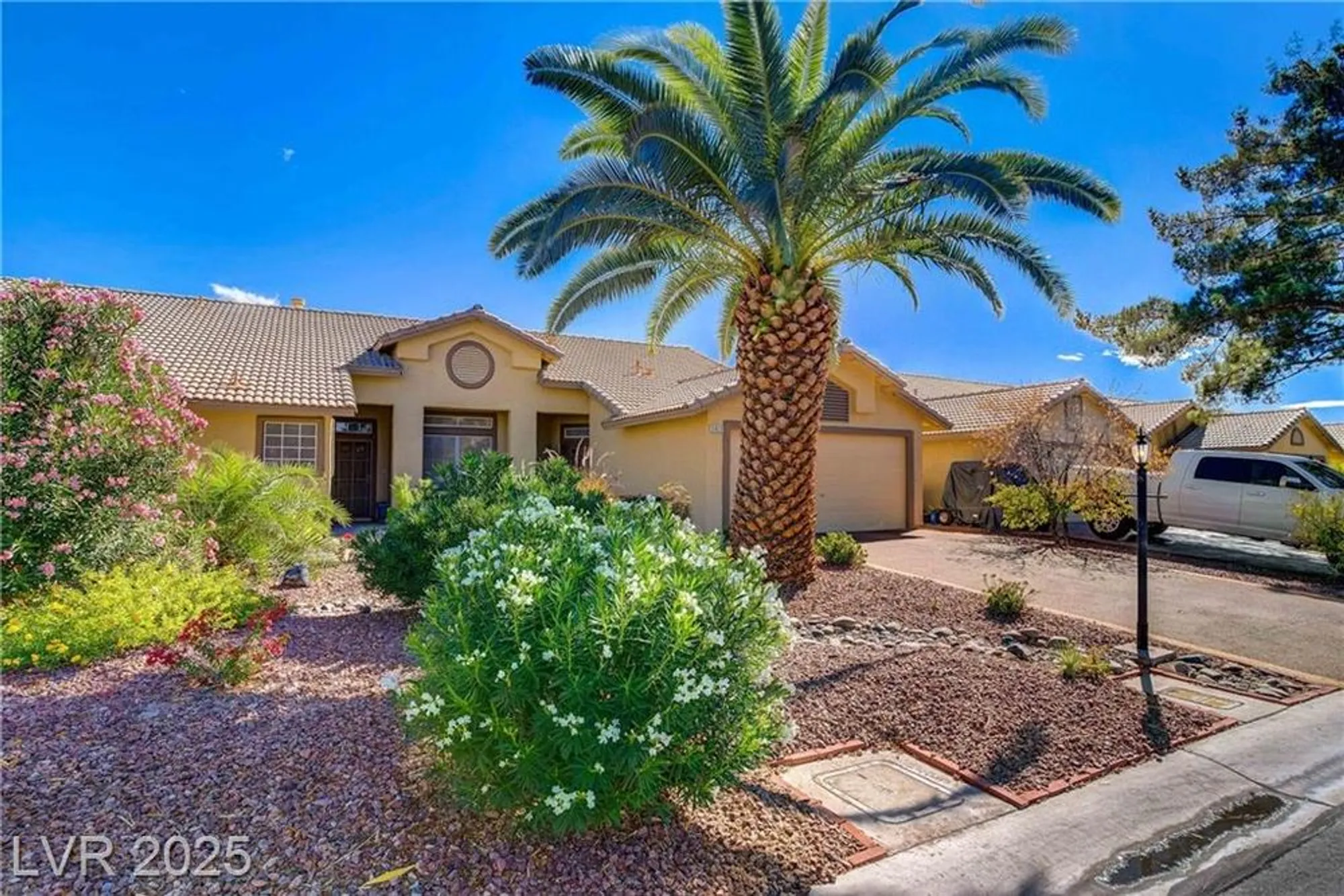 Property Slideshow image 2 of 29 | 5420 cove point dr, Las Vegas, NV, 89130