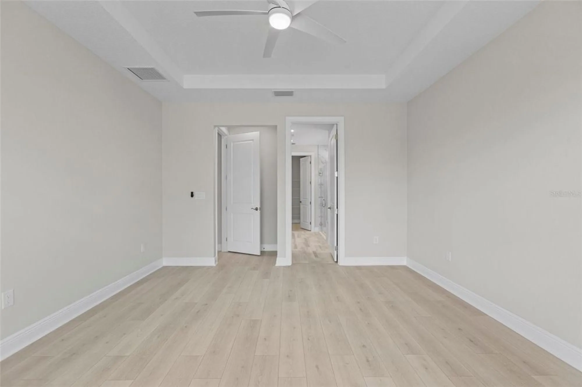 Property Slideshow image 6 of 49 | 4984 fairhope cir, Lakewood Ranch, FL, 34211