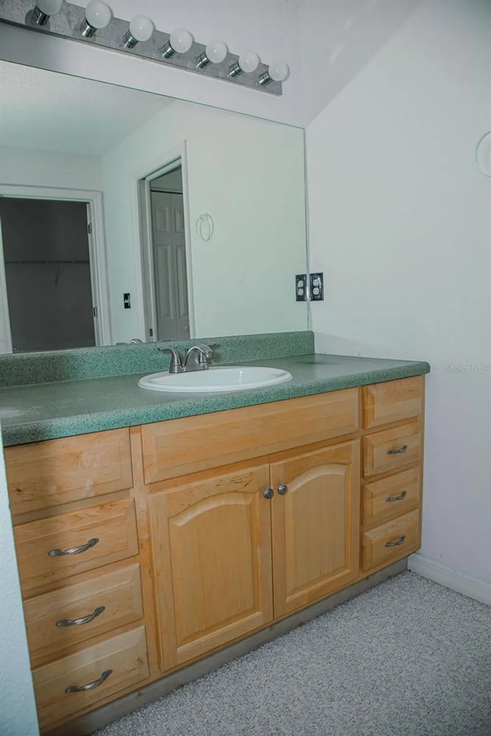 Property Slideshow image 35 of 51 | 260 lake suzanne dr, Lake Wales, FL, 33859