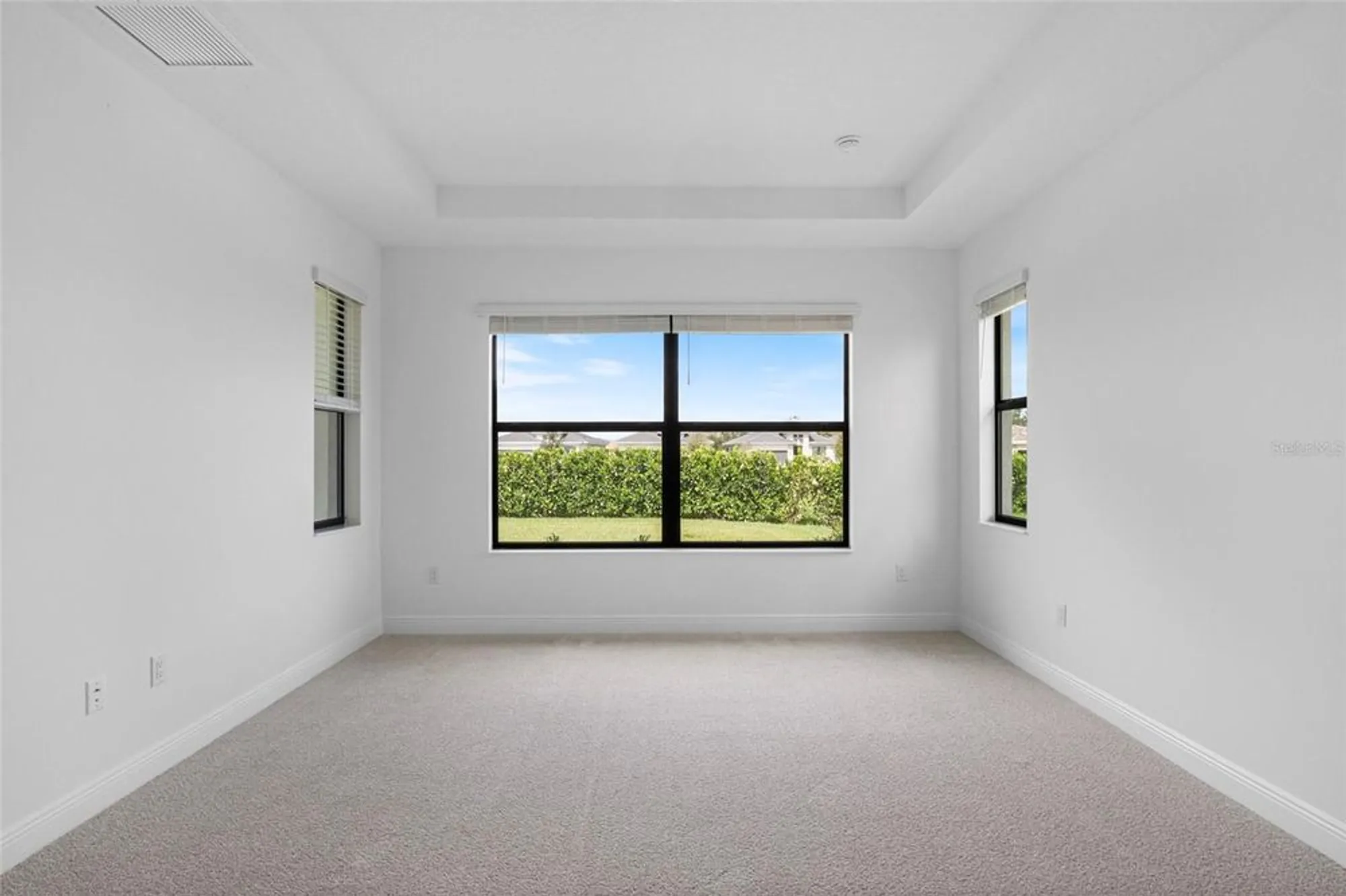 Property Slideshow image 10 of 62 | 18119 cresswind ter, Lakewood Ranch, FL, 34211