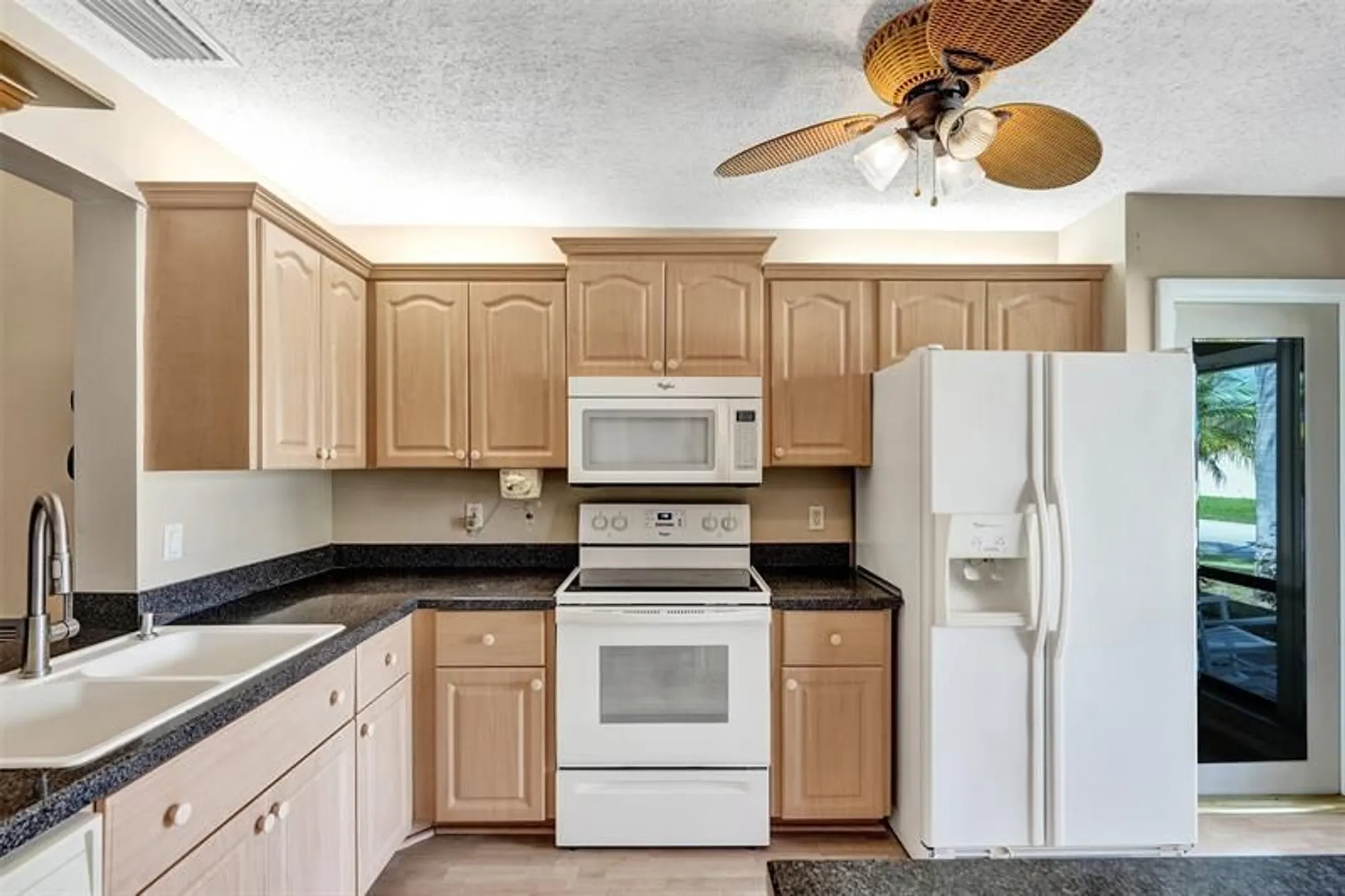 Property Slideshow image 7 of 94 | 1622 sw 19th ave, Deerfield Beach, FL, 33442