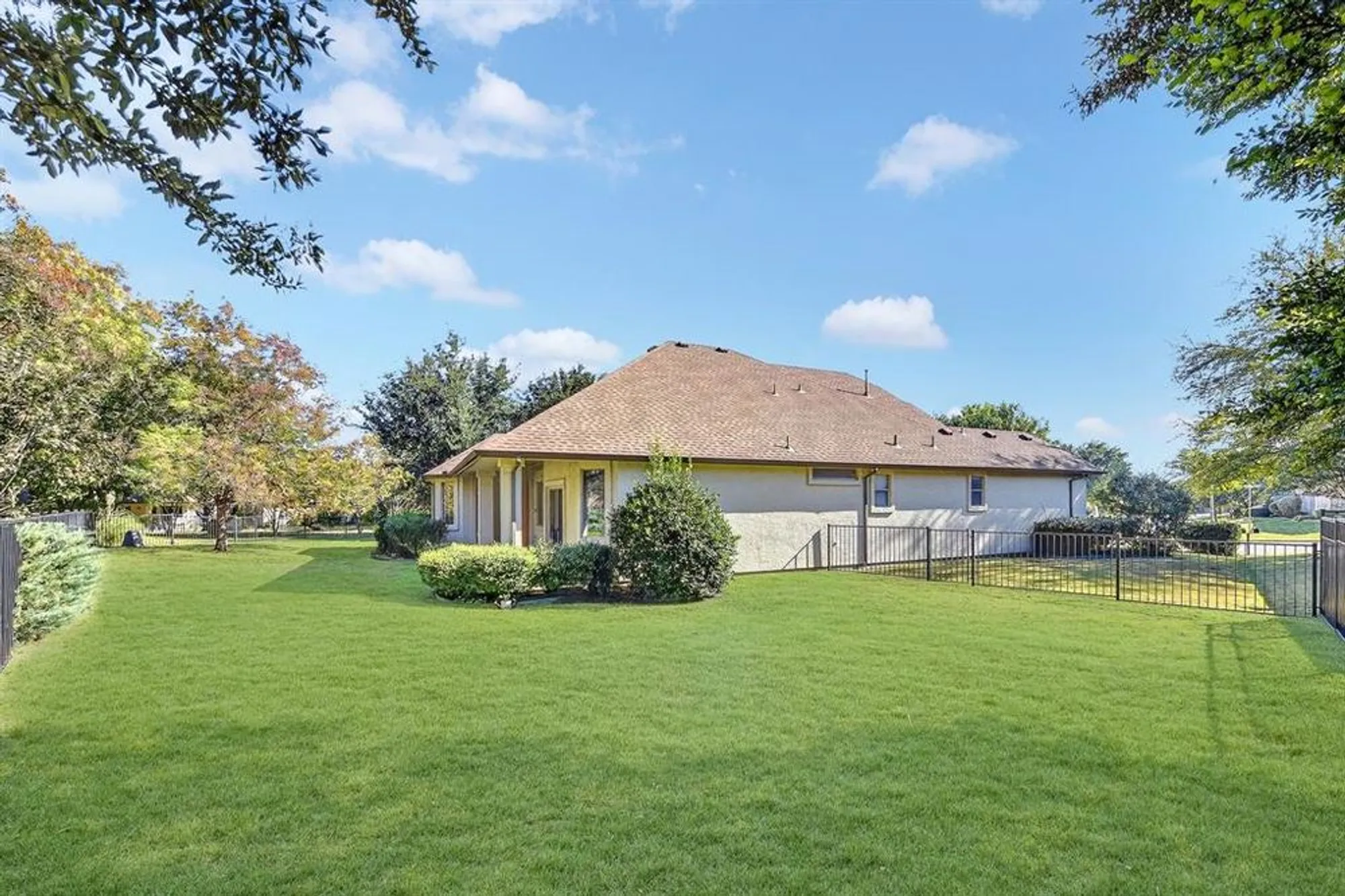 Property Slideshow image 26 of 27 | 9600 rosewood dr, Denton, TX, 76207