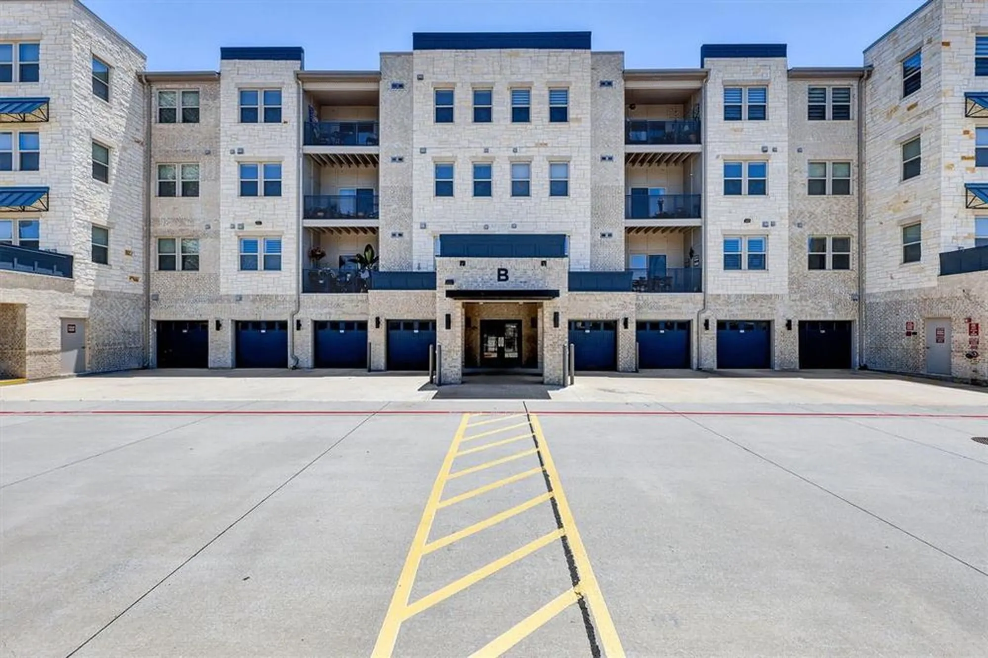 Property Slideshow image 1 of 32 | 651 n watters rd apt 2105, Allen, TX, 75013