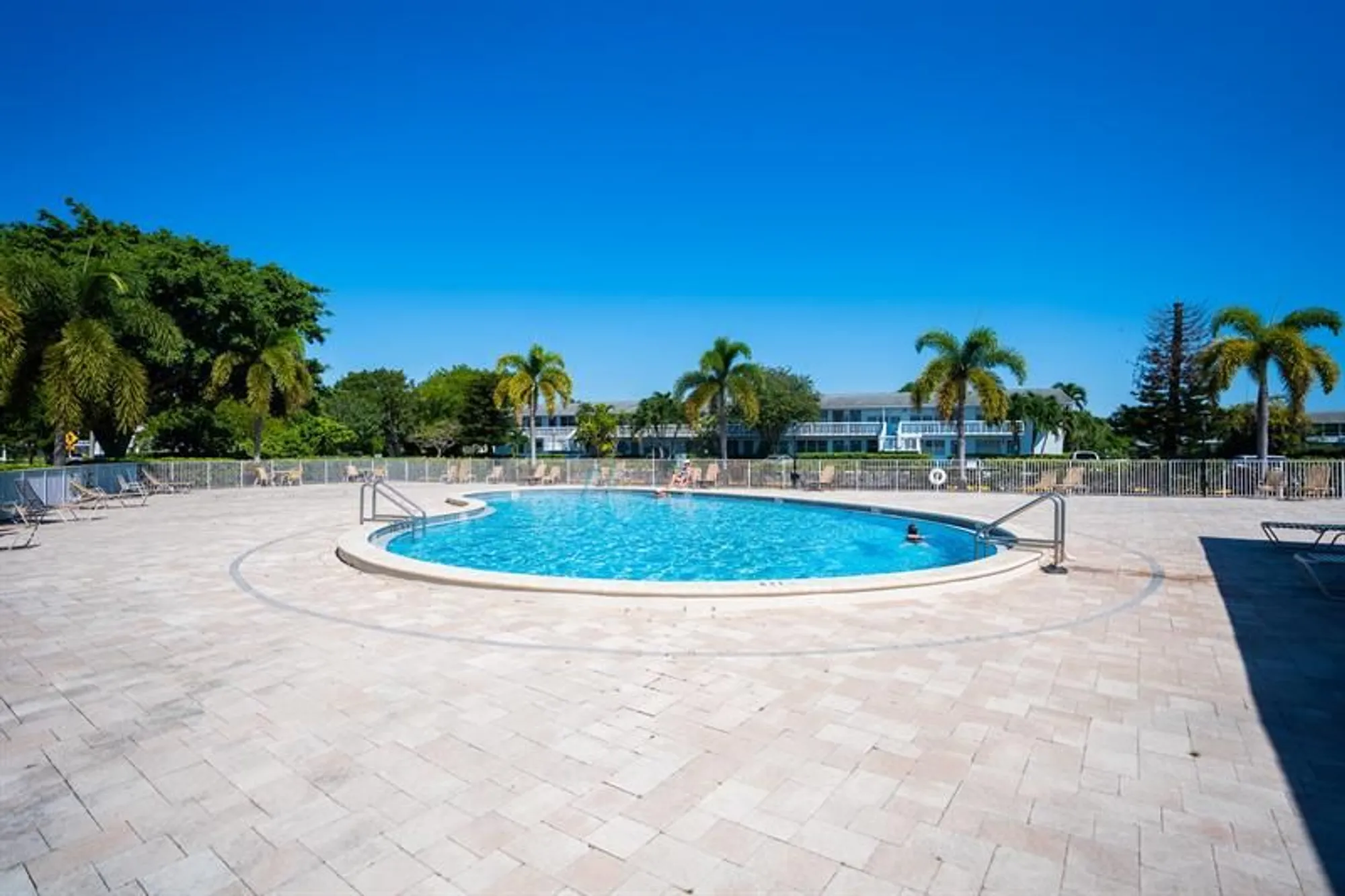 Property Slideshow image 43 of 50 | 278 newport r # 278, Deerfield Beach, FL, 33442