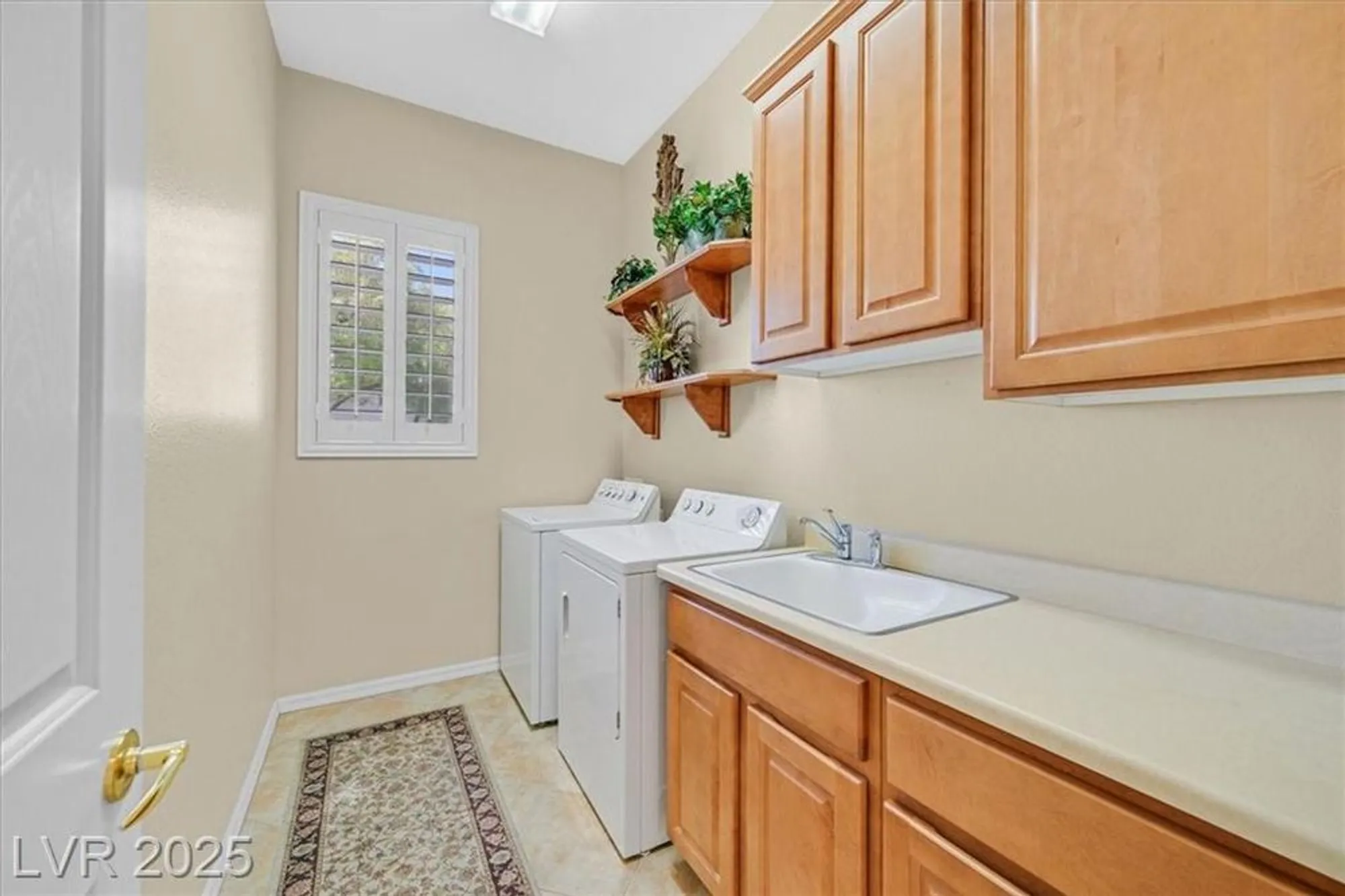 Property Slideshow image 27 of 64 | 2899 brook trout ct, Henderson, NV, 89052