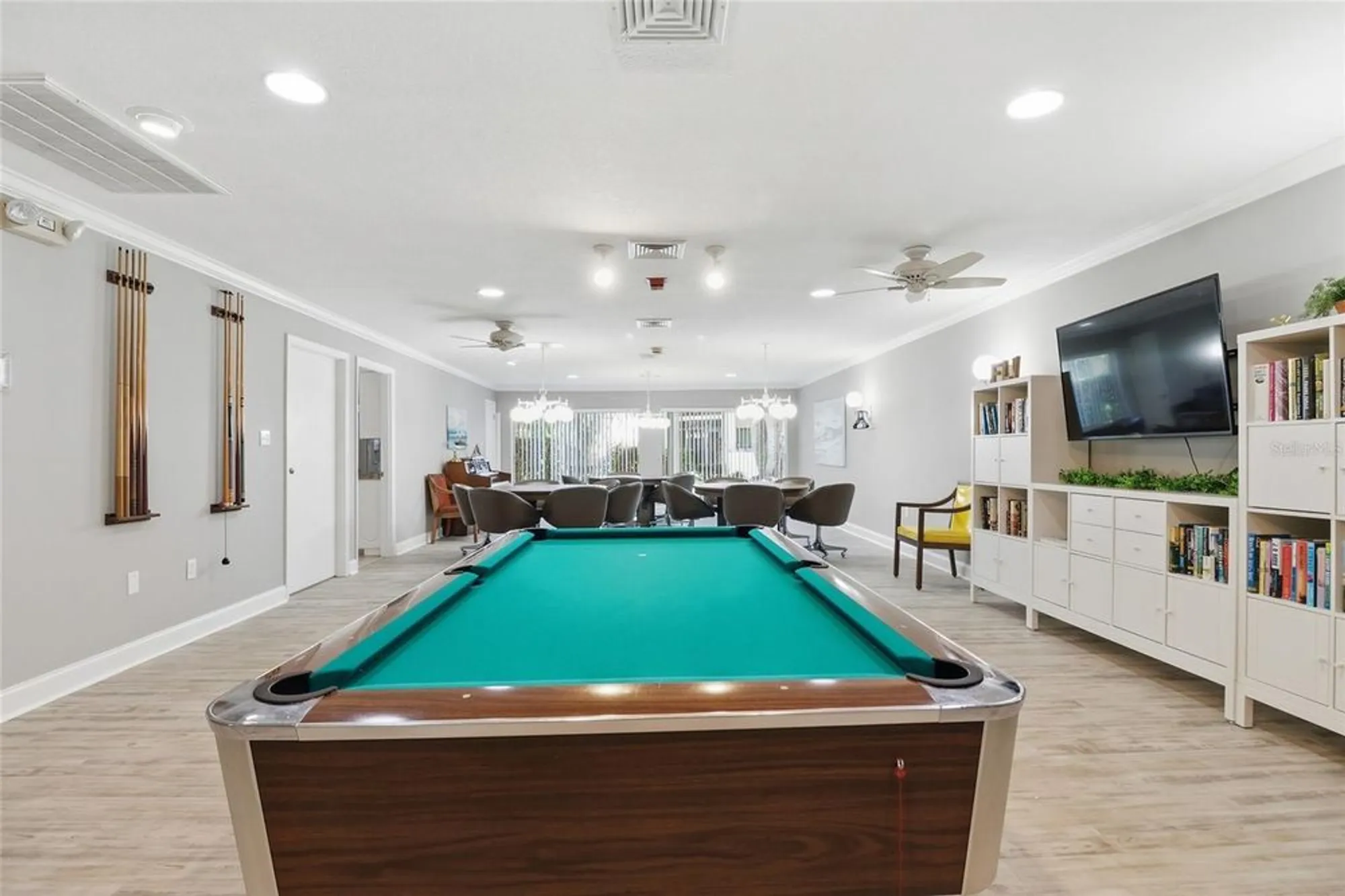 Property Slideshow image 29 of 39 | 2447 clubhouse cir 203, Sarasota, FL, 34232