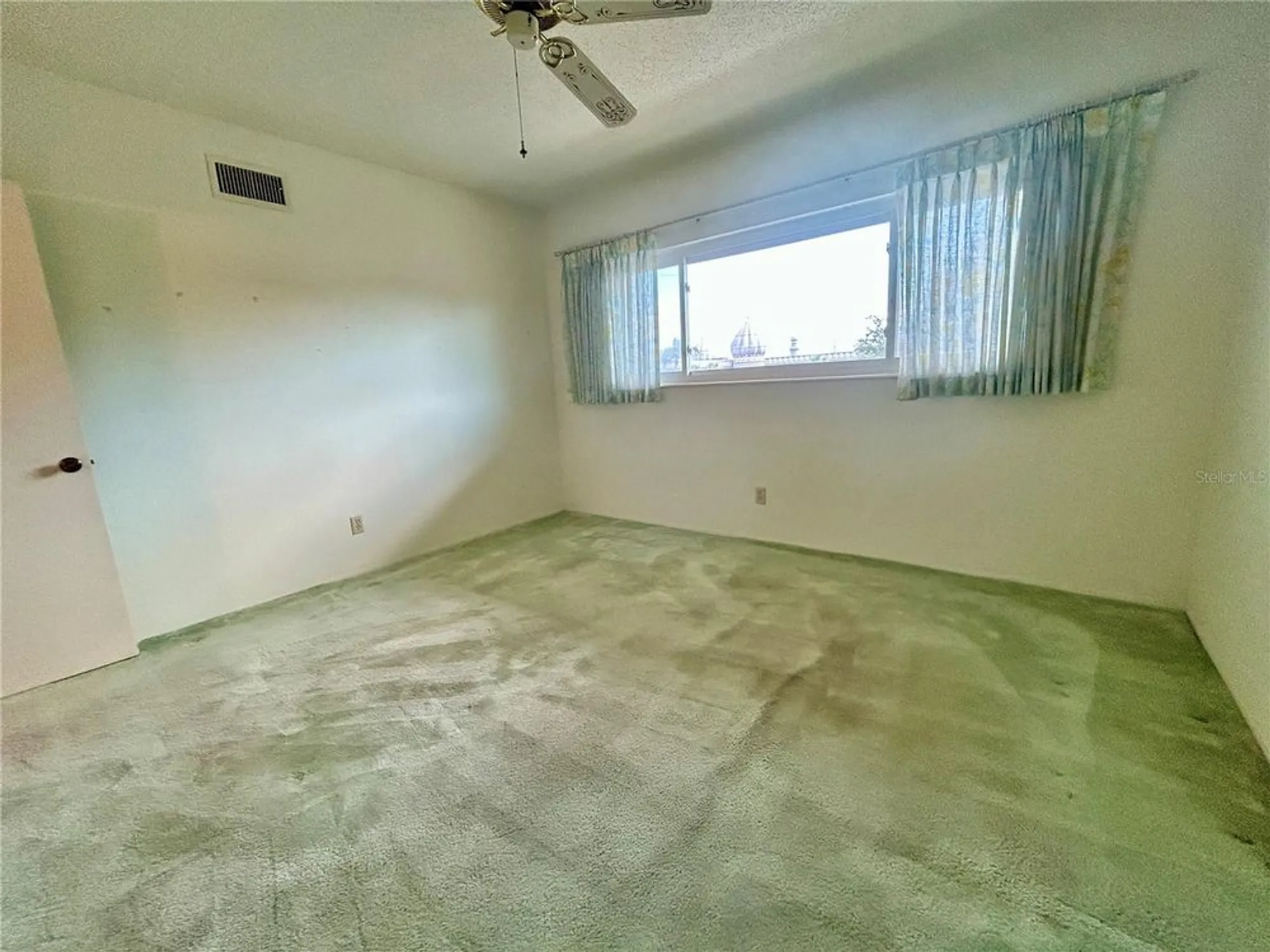 Property Slideshow image 30 of 57 | 2350 haitian dr 60, Clearwater, FL, 33763