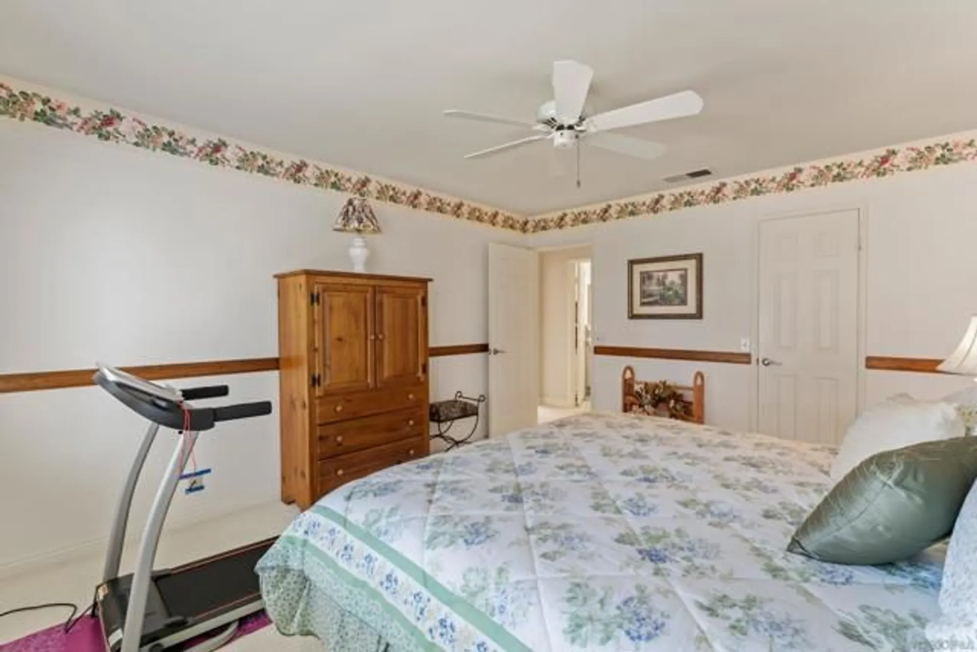 Property Slideshow image 24 of 37 | 18018 calle estepona, San Diego, CA, 92128