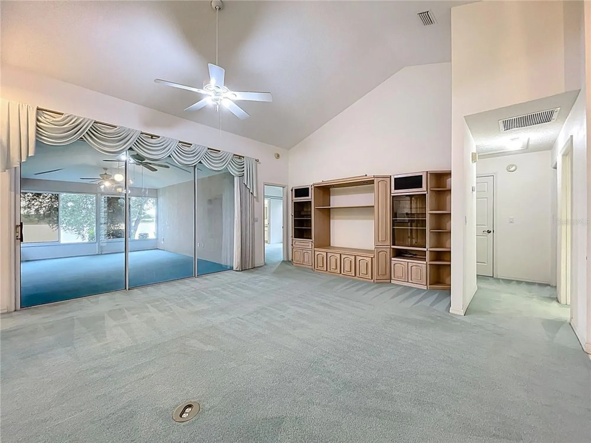 Property Slideshow image 10 of 63 | 5518 queen victoria dr, Leesburg, FL, 34748