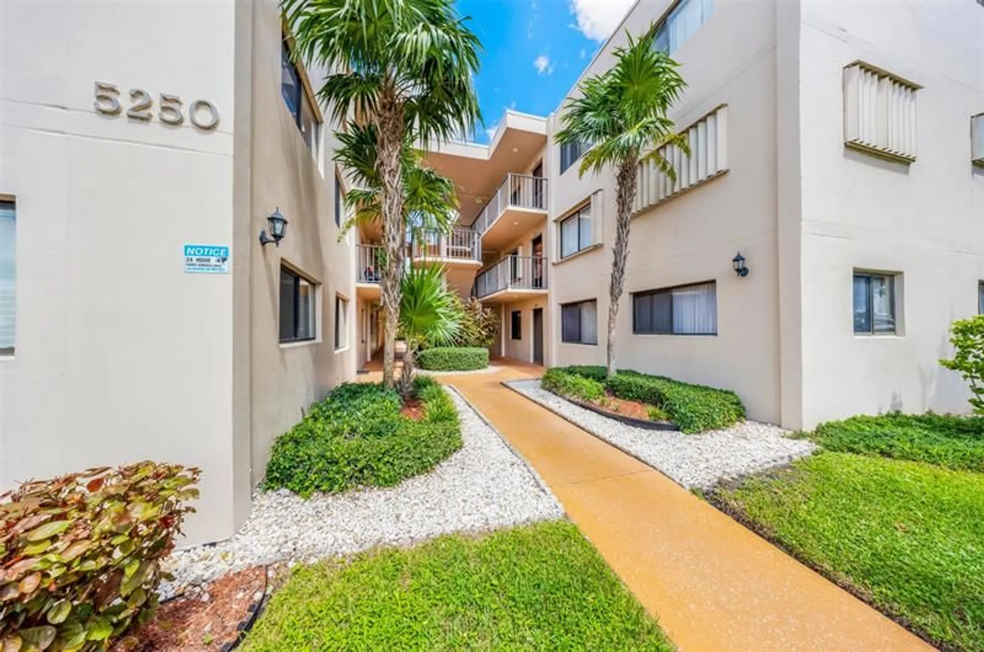 Property Slideshow image 23 of 24 | 5250 las verdes cir apt 317, Delray Beach, FL, 33484