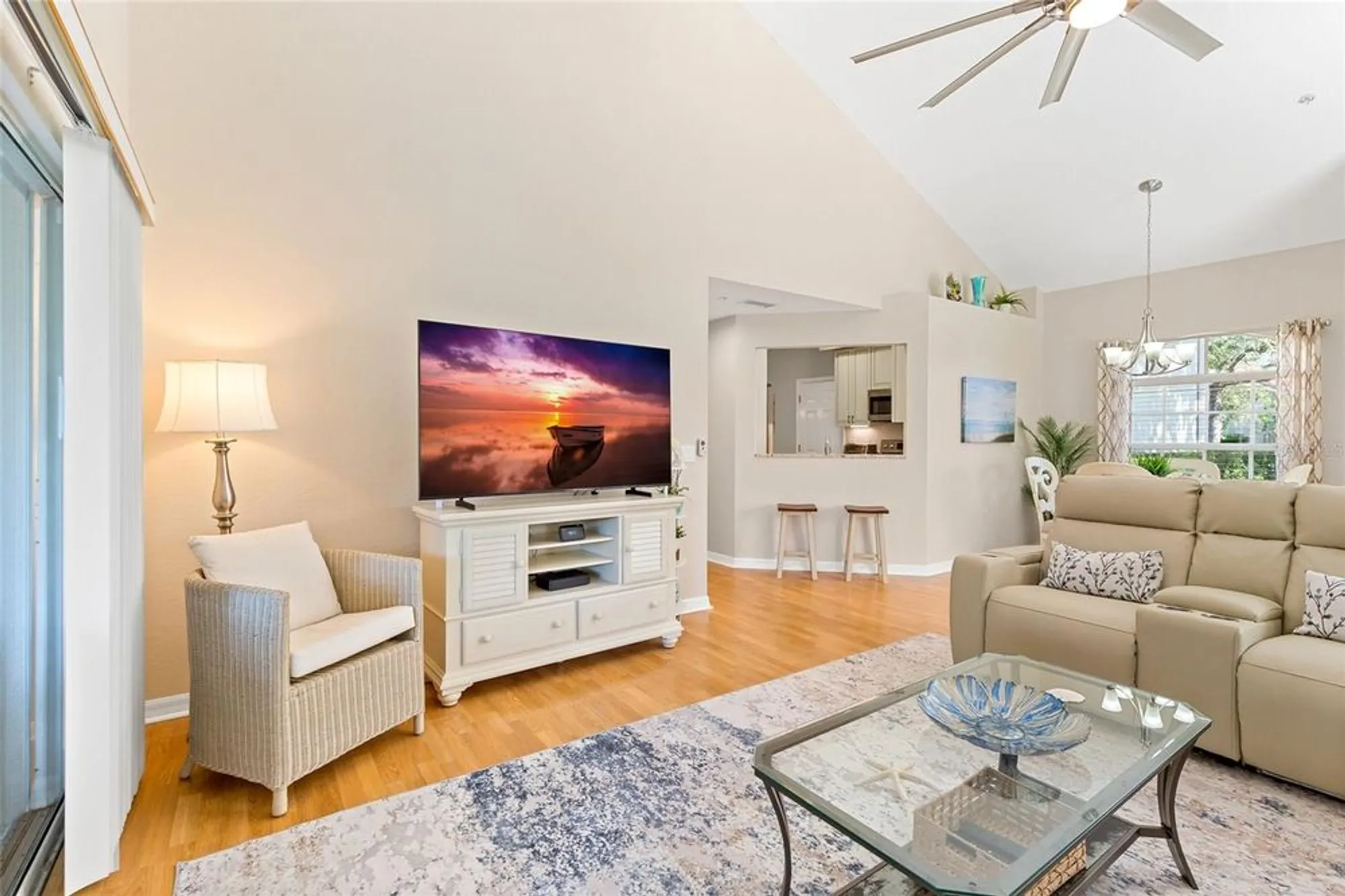 Property Slideshow image 8 of 32 | 7164 cedar hollow cir, Bradenton, FL, 34203