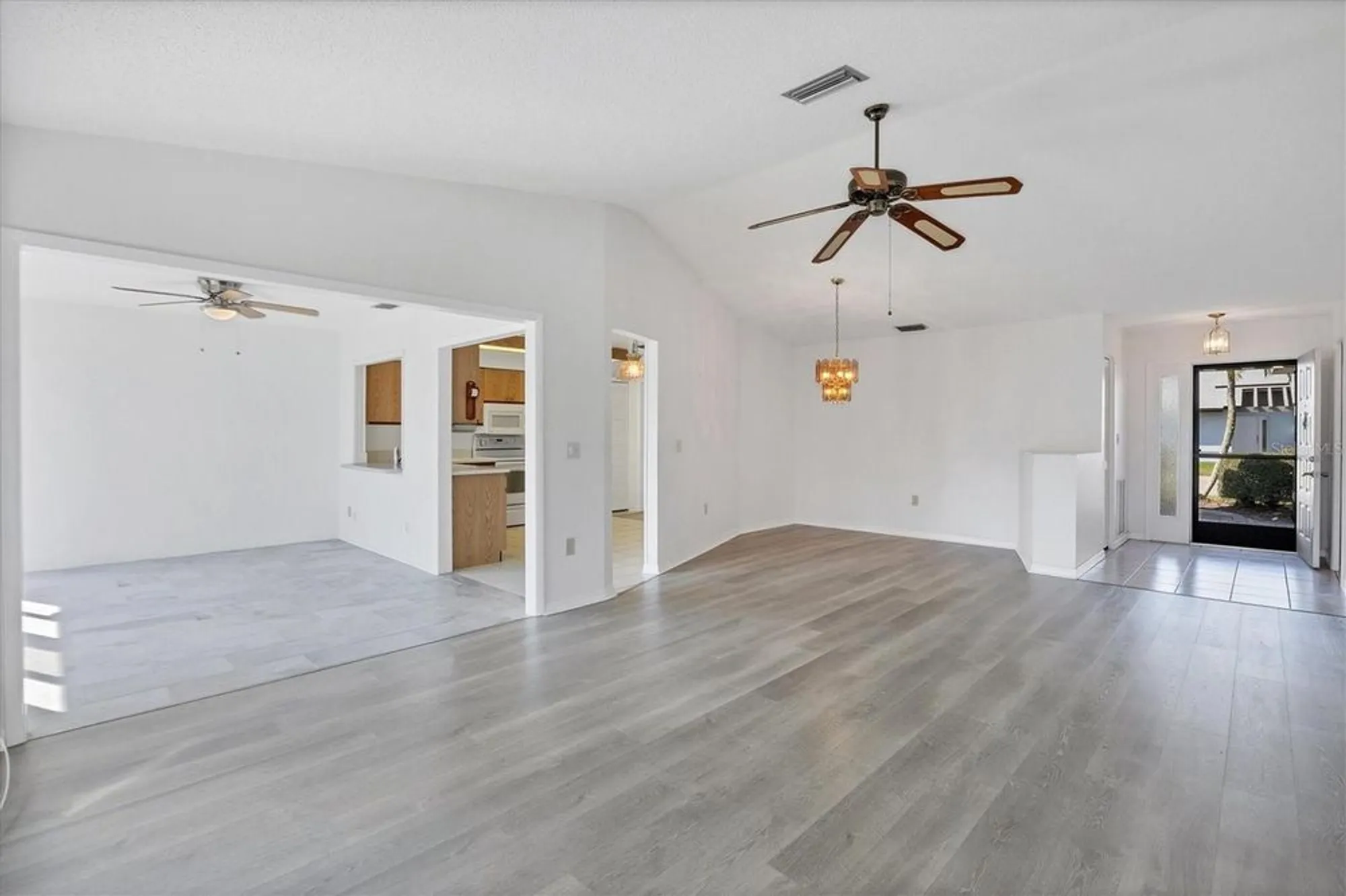 Property Slideshow image 6 of 55 | 606 chestnut ln, Englewood, FL, 34223