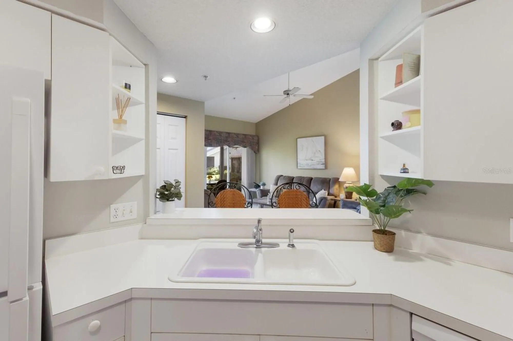 Property Slideshow image 12 of 30 | 6315 green oak cir # 13a, Bradenton, FL, 34203