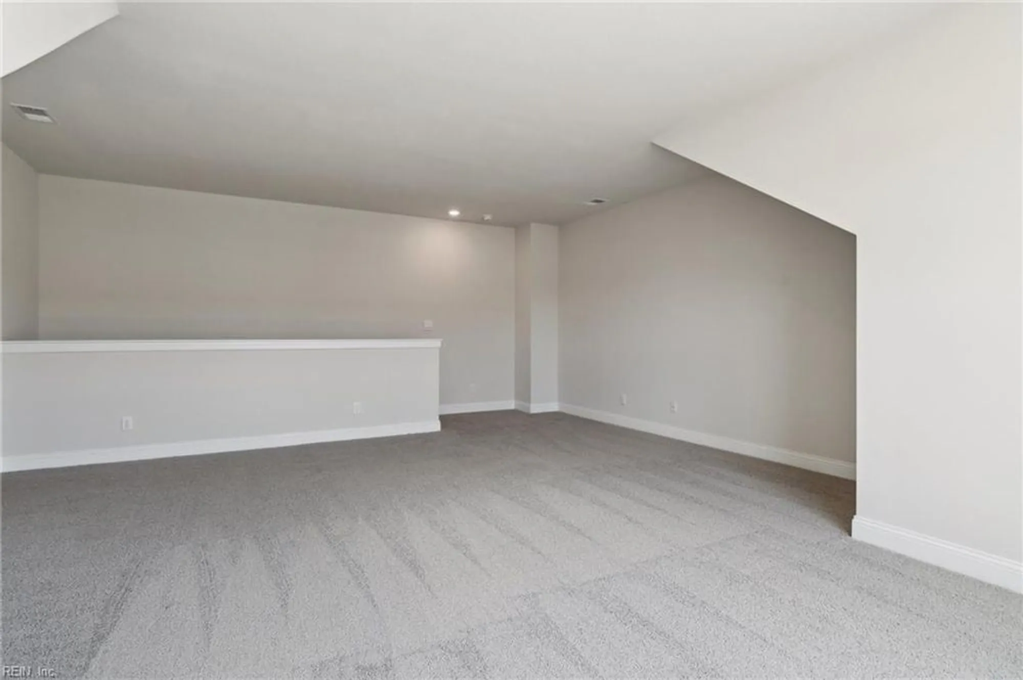 Property Slideshow image 22 of 25 | 2210 edwin dr, Chesapeake, VA, 23322