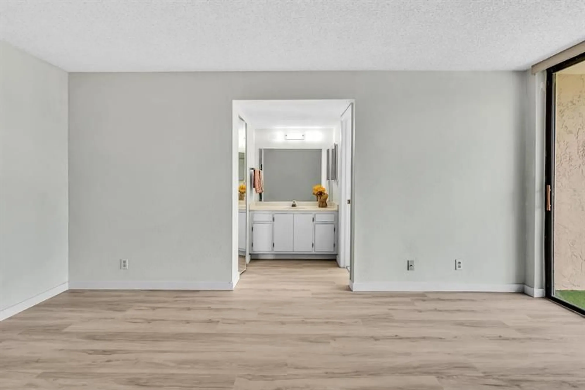 Property Slideshow image 21 of 48 | 6351 n university dr 324, Tamarac, FL, 33321