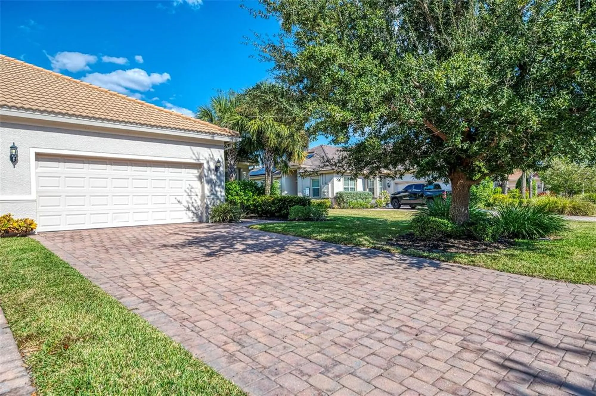 Property Slideshow image 4 of 89 | 4751 club dr, Port Charlotte, FL, 33953
