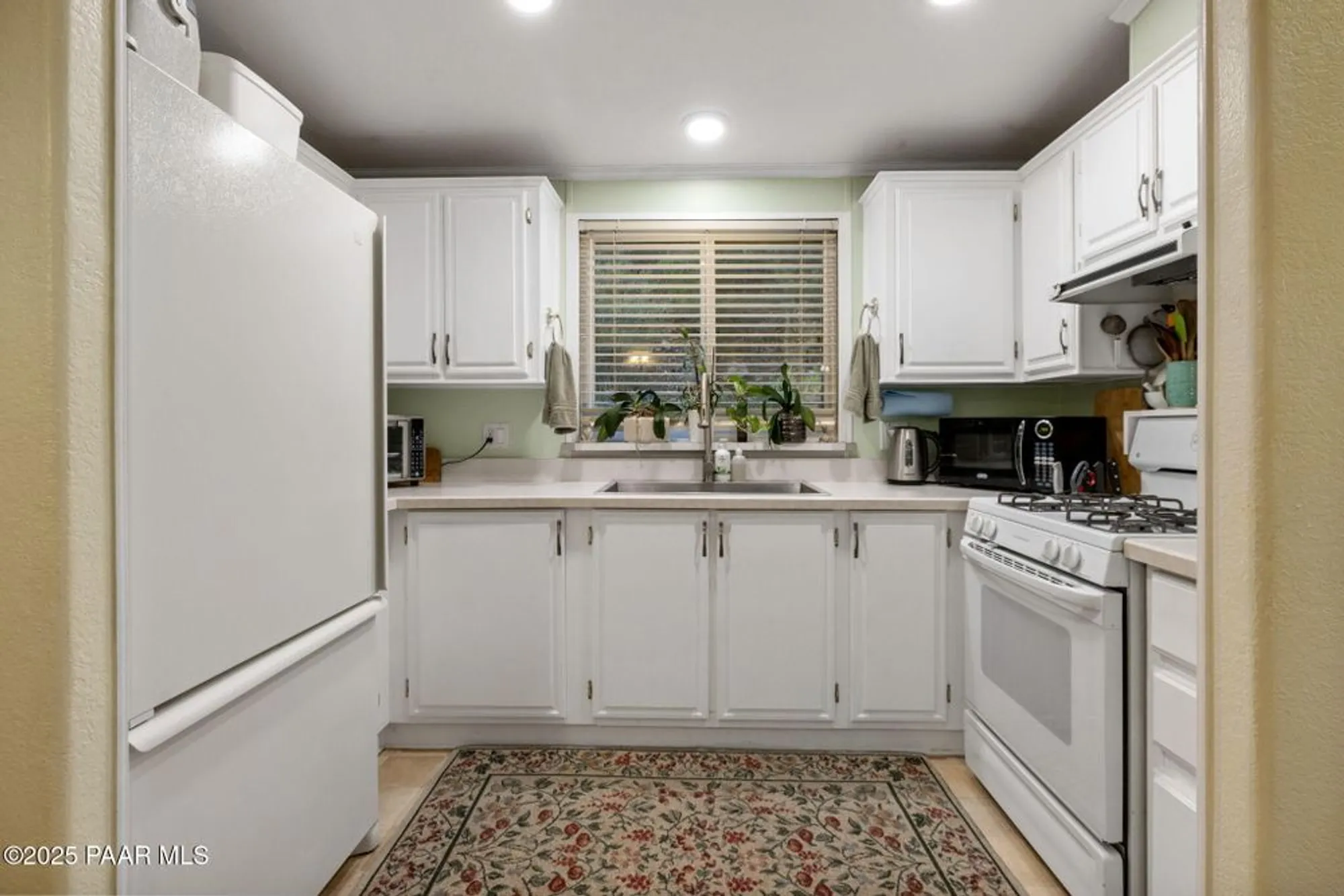 Property Slideshow image 21 of 35 | 2499 hilltop rd, Prescott, AZ, 86301