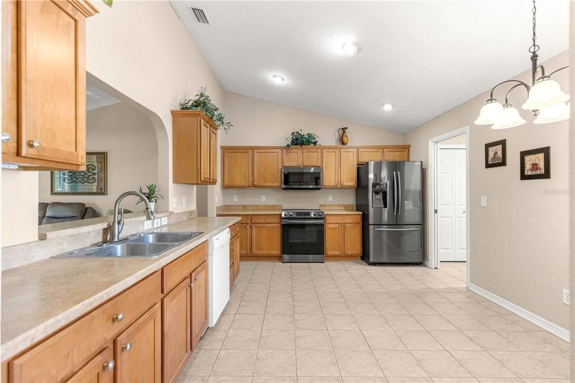 Property Slideshow image 6 of 39 | 12054 se 174th pl, Summerfield, FL, 34491