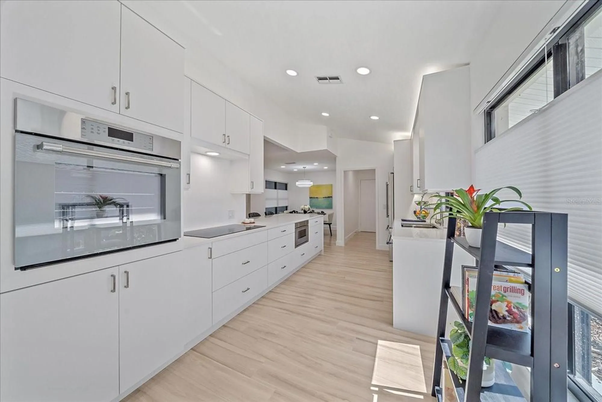 Property Slideshow image 14 of 33 | 1684 pintail way 7, Sarasota, FL, 34231