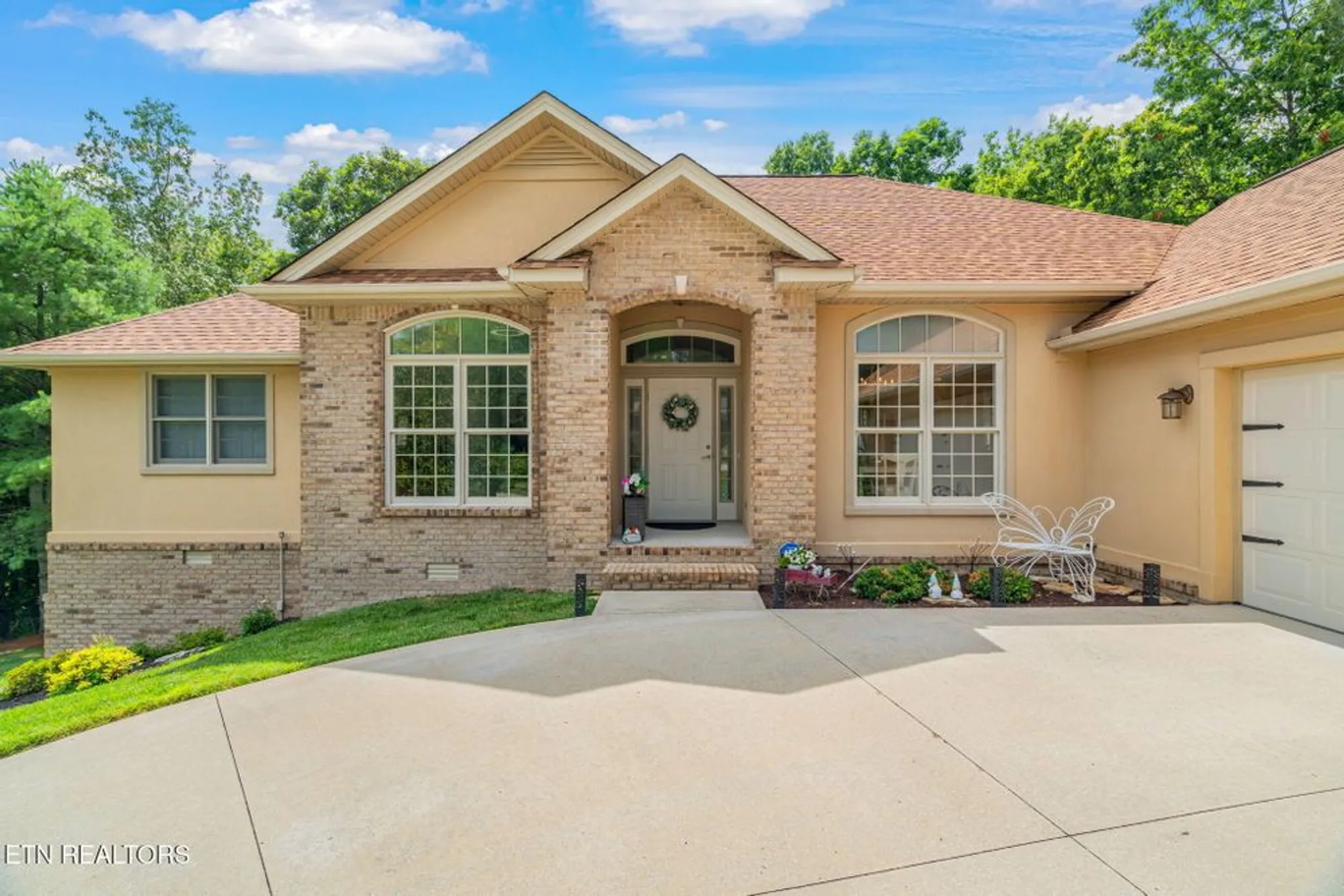 Property Slideshow image 10 of 45 | 12 dewsbury ter, Crossville, TN, 38558