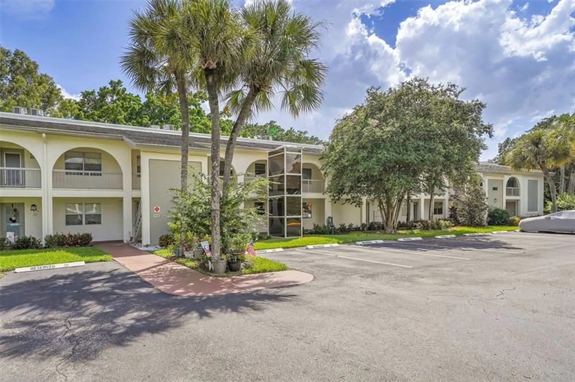 Property Slideshow image 6 of 37 | 2612 nassau bnd d1, Coconut Creek, FL, 33066