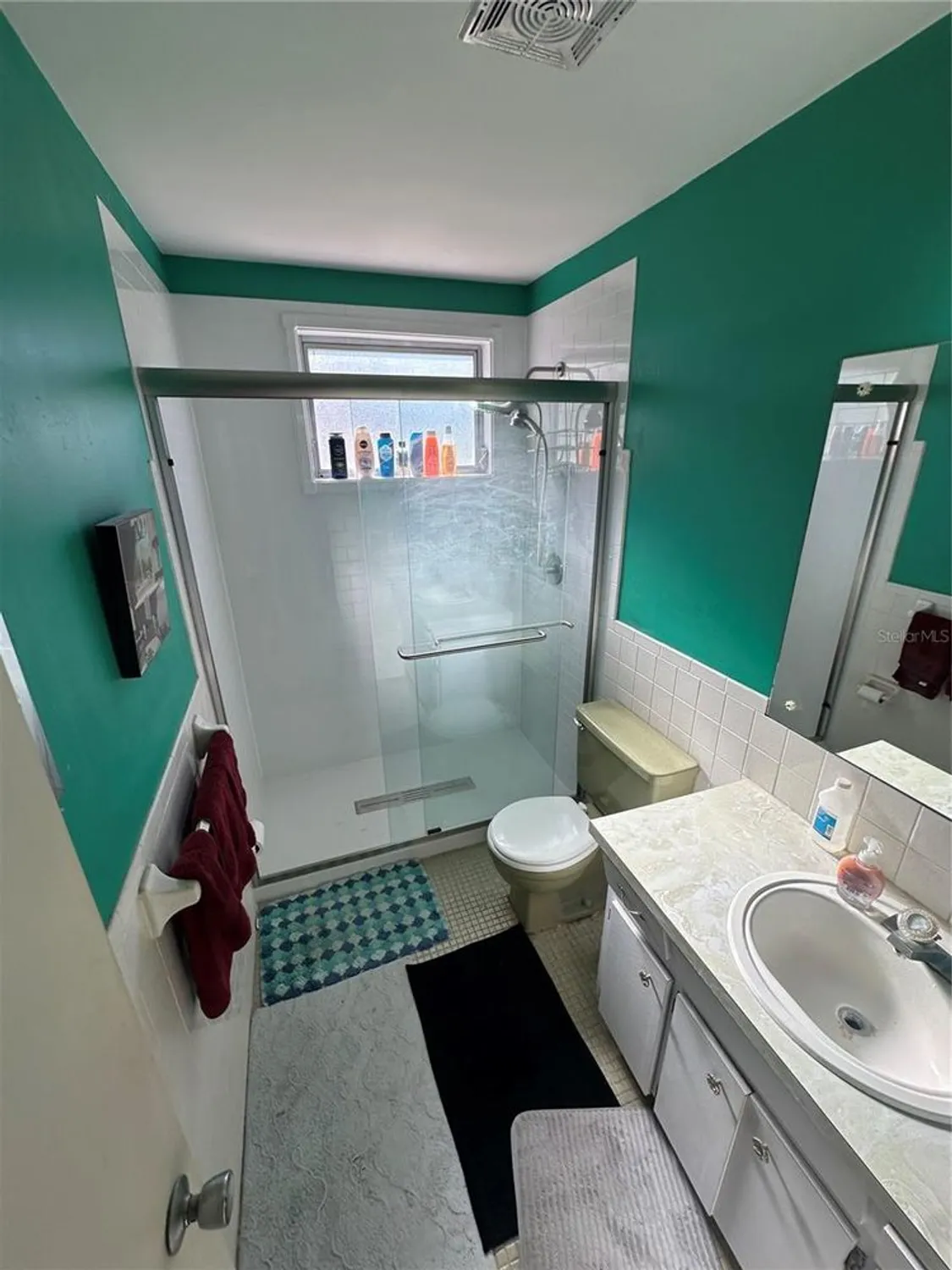 Property Slideshow image 18 of 26 | 2401 ecuadorian way 19, Clearwater, FL, 33763