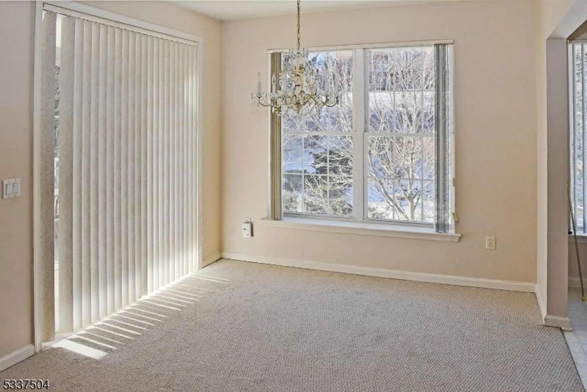 Property Slideshow image 6 of 28 | 204 cleveland ln, Rockaway Boro, NJ, 07866