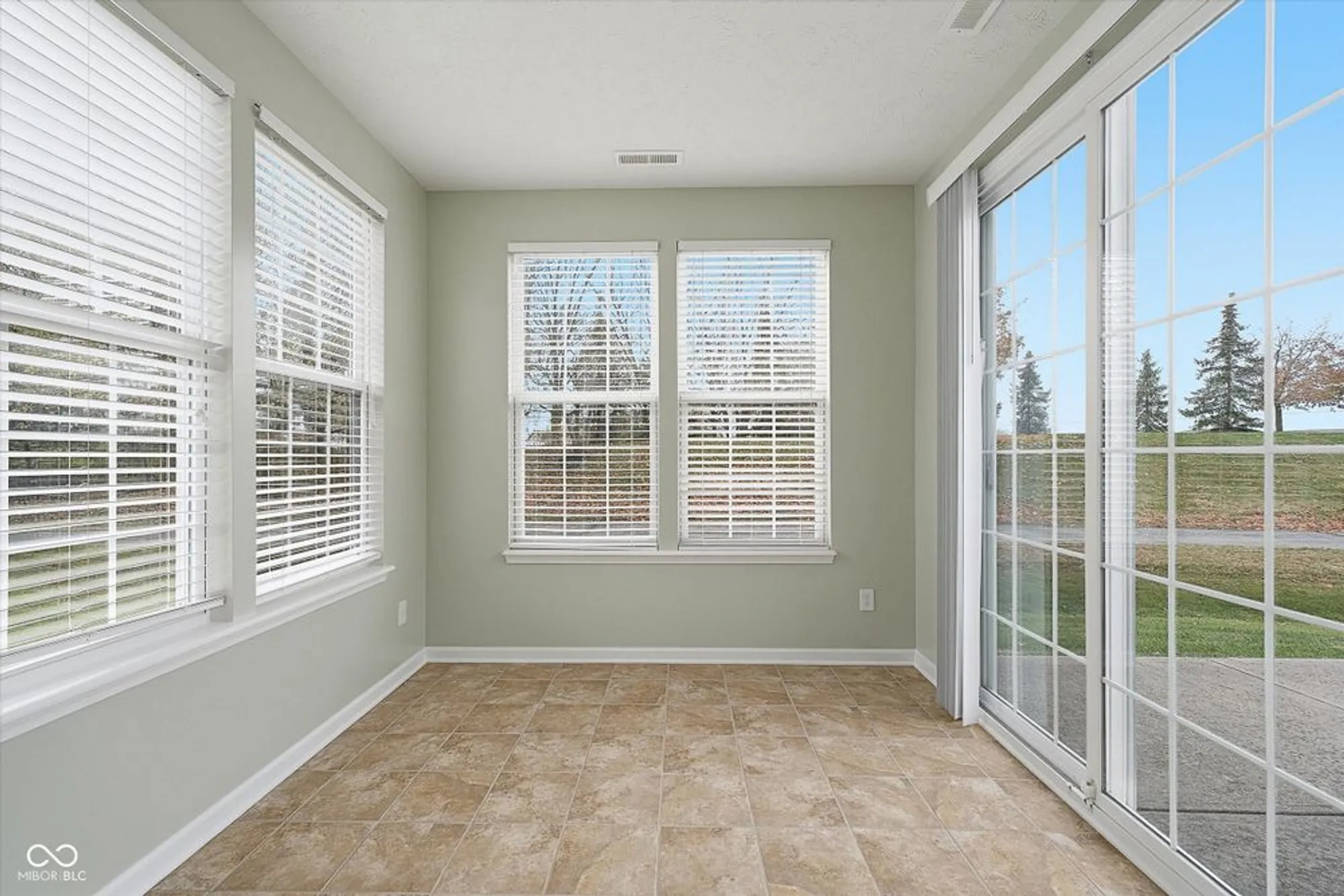 Property Slideshow image 15 of 42 | 12766 winery way, Fishers, IN, 46037