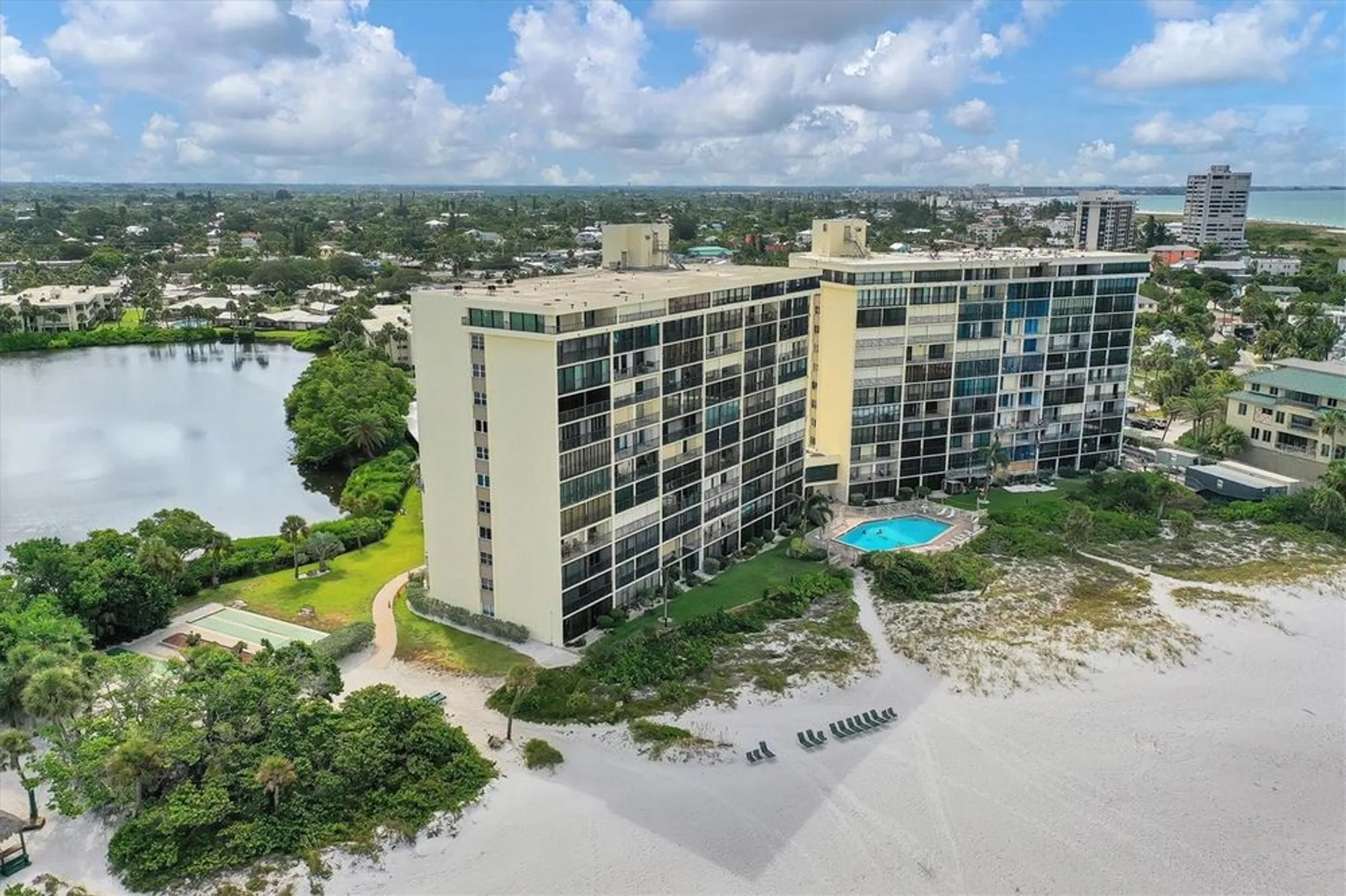 Property Slideshow image 44 of 53 | 101 whispering sands dr apt 205, Sarasota, FL, 34242
