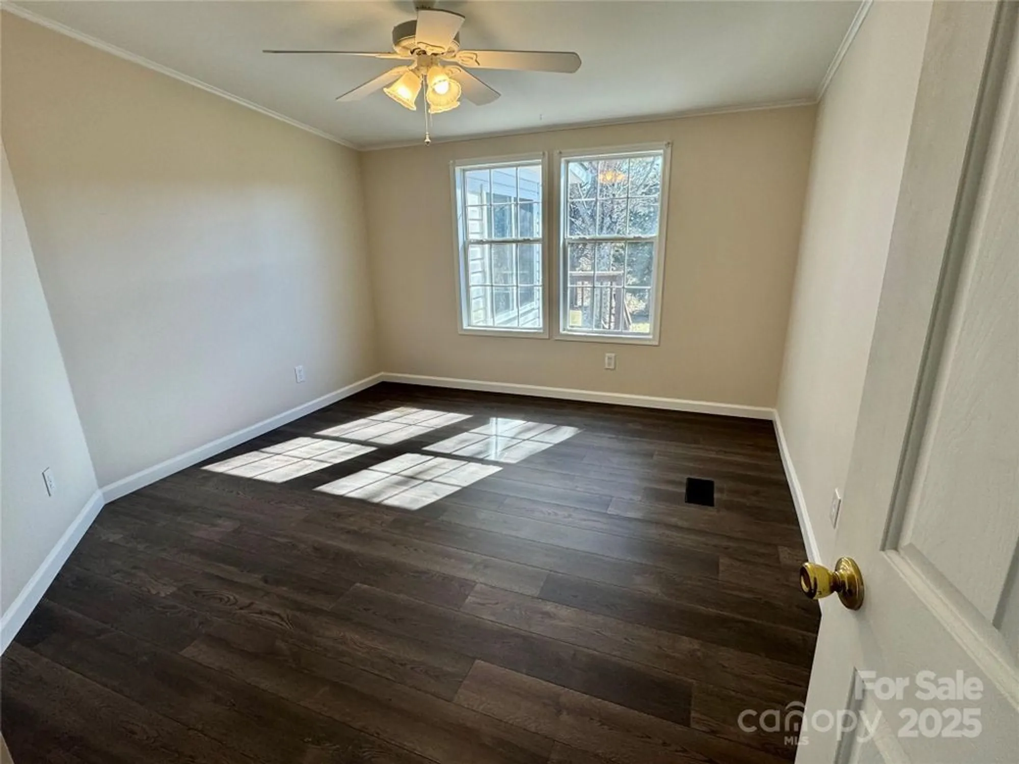 Property Slideshow image 6 of 26 | 436 riverwind dr, Hendersonville, NC, 28739